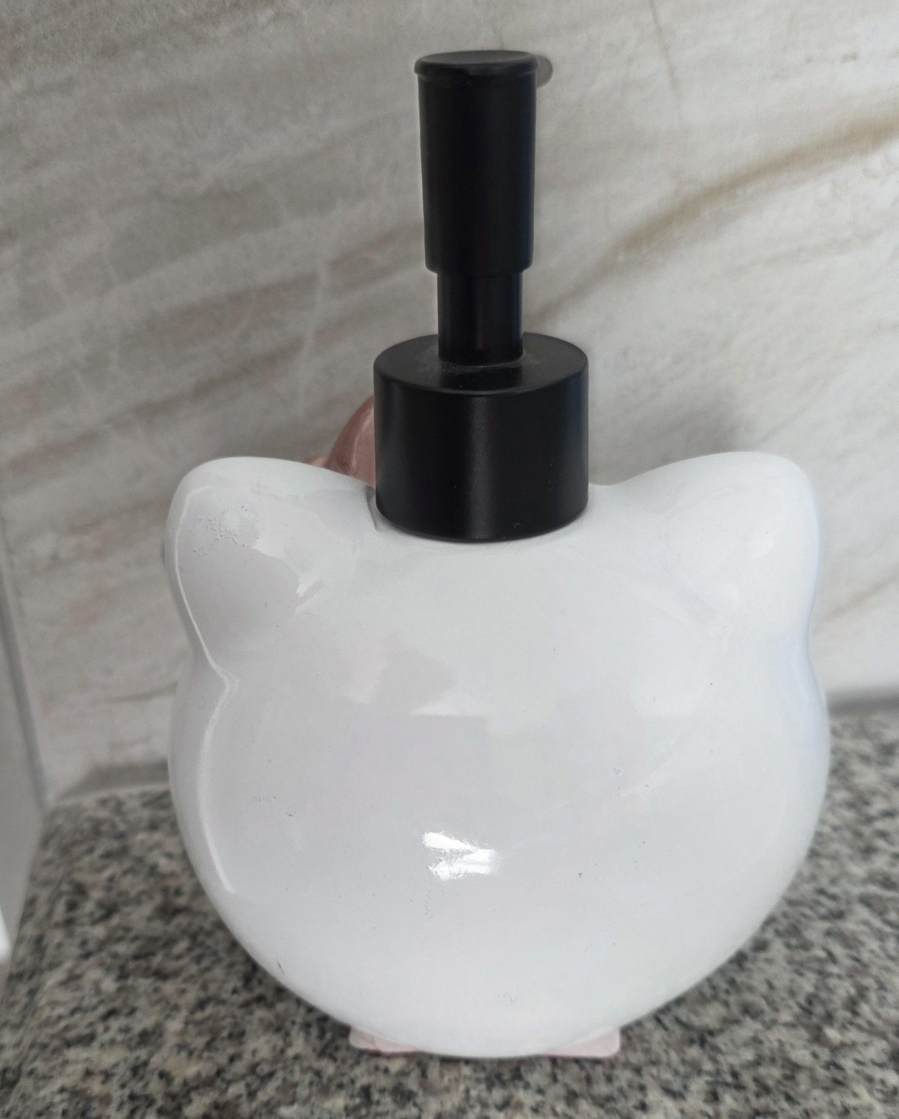 Other NWT Sanrio Hello Kitty Head Pink Shimmer Bow Pump Dispenser Size ONE SIZE - 2 Thumbnail