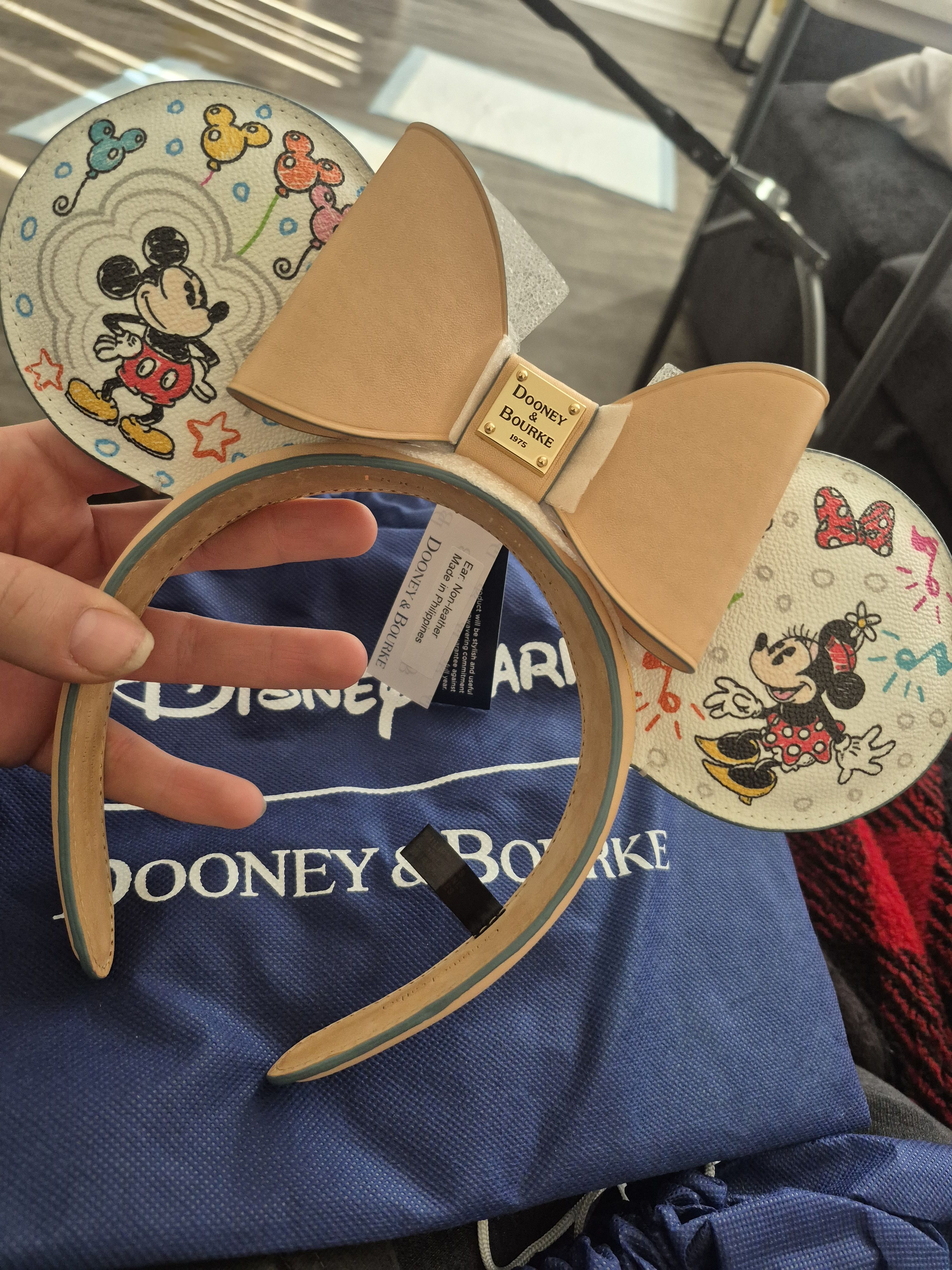 Dooney & Bourke Dooney and bourke Disney ears Size ONE SIZE - 1 Thumbnail