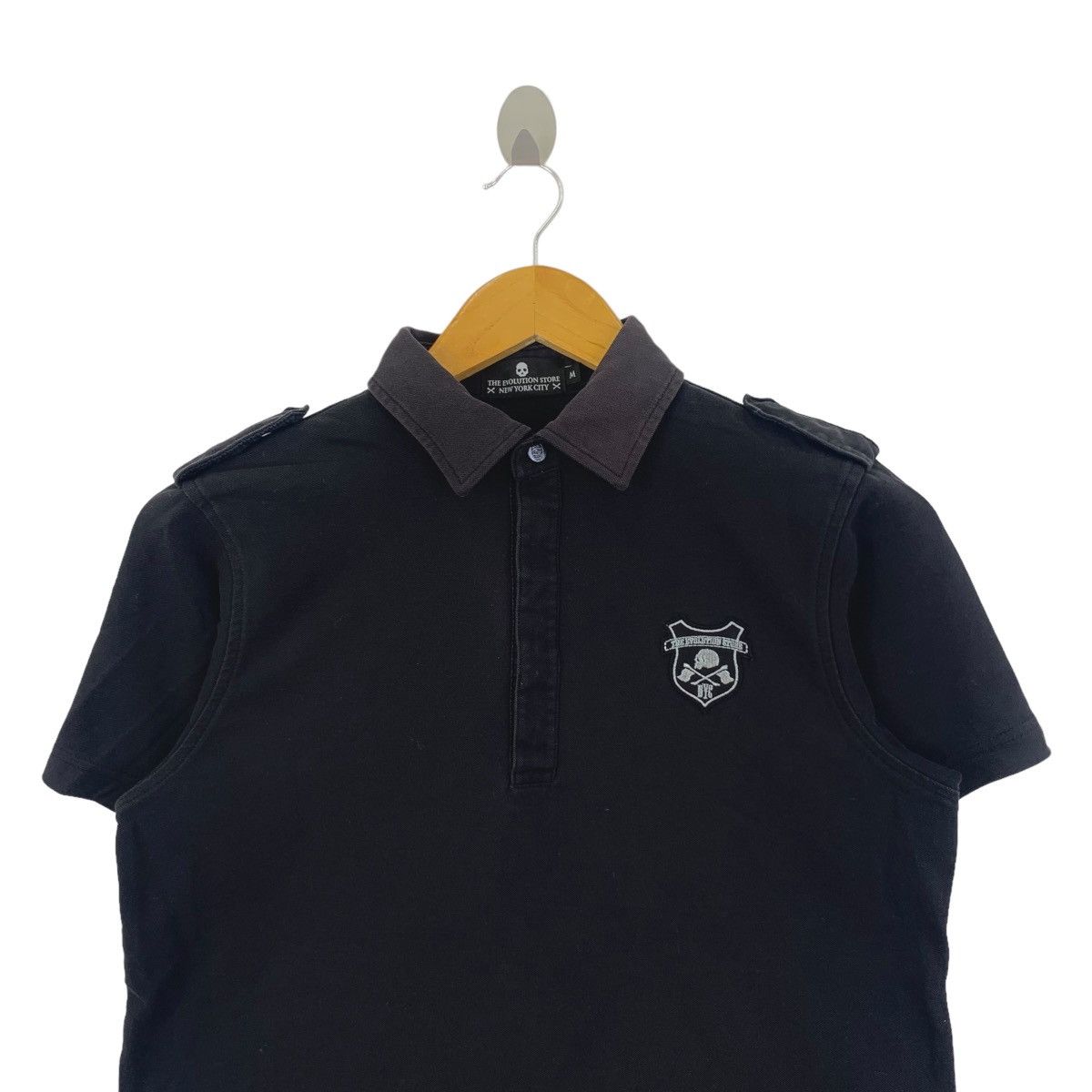 Uniqlo THE EVOLUTION STORE NYC x UNIQLO Skull Polo Size M / US 6-8 / IT 42-44 - 2 Thumbnail