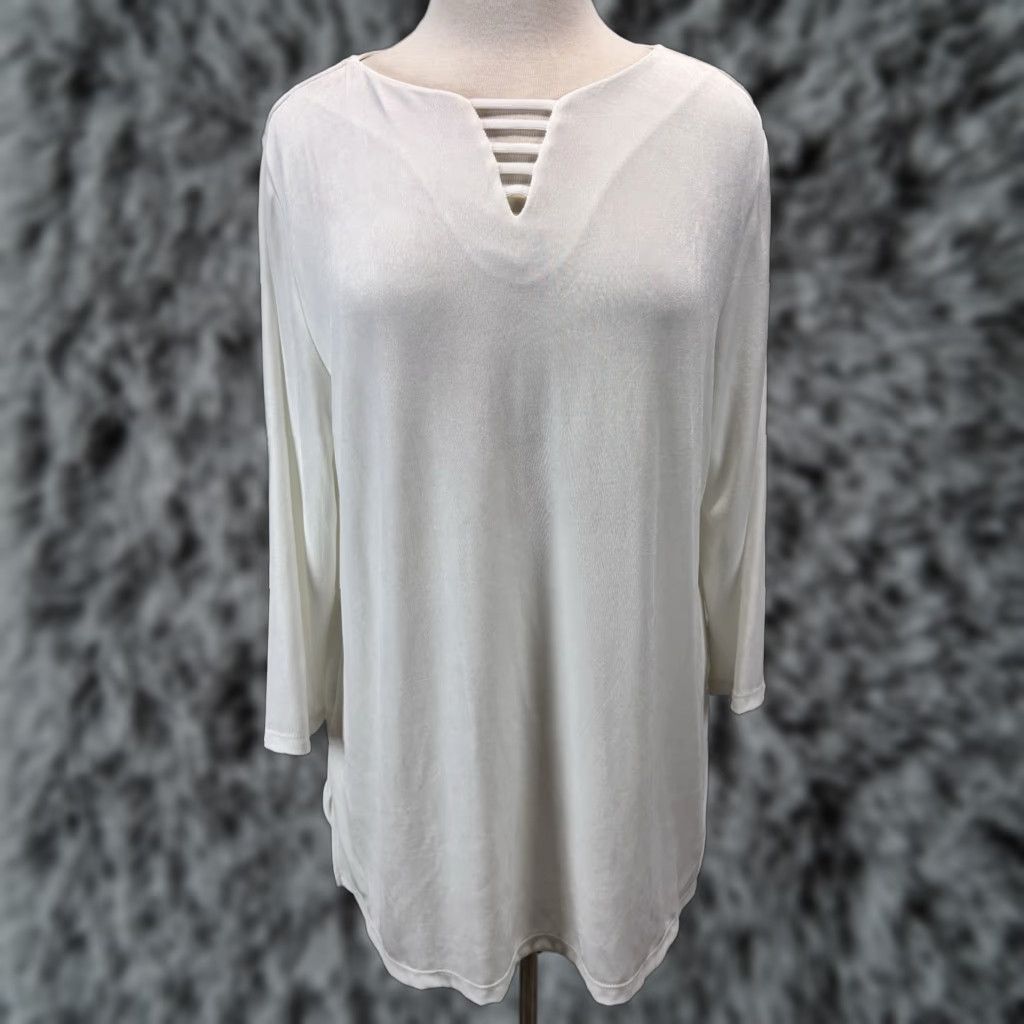 Vintage VINTAGE Chicos Women’s Tunic Shirt, Casual Travel Wear, Size 16/18, White, 3/4 Sleeve, Round Neck Size XXL / US 16-18 / IT 52-54 - 1 Thumbnail