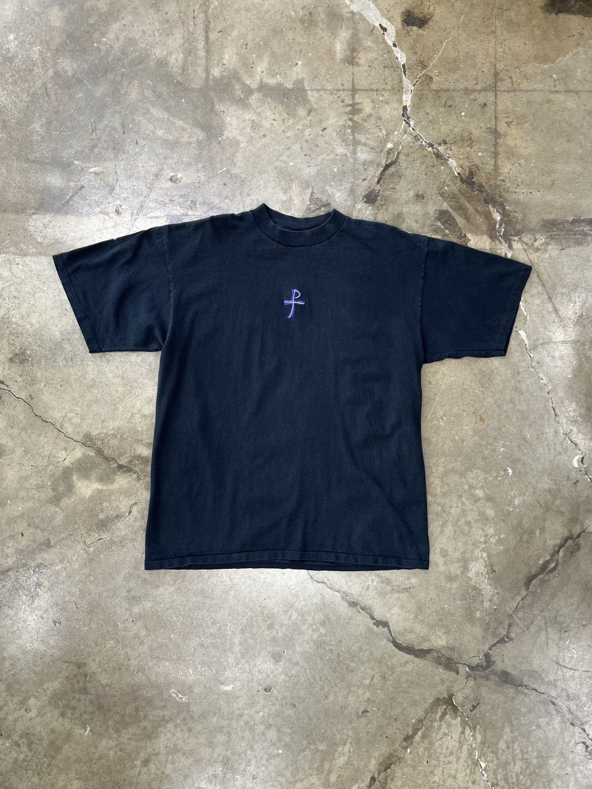 Band Tees Vintage 1995 Pearl Jam Vitalogy Embroidered Logo Band Tee XL Size US XL / EU 56 / 4 - 5 Thumbnail