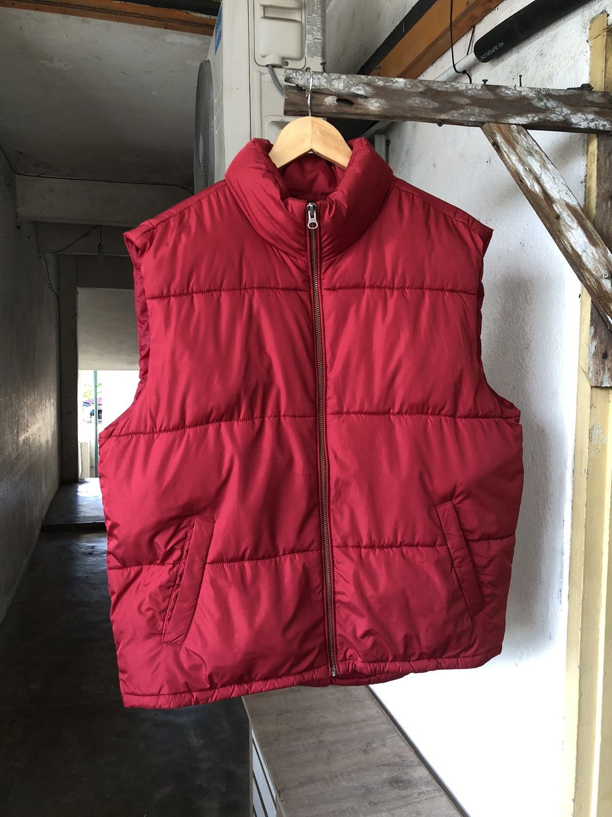 Gap Gap Minimalist Red Puffer Vest Jacket For Winter Size US XL / EU 56 / 4 - 5 Thumbnail