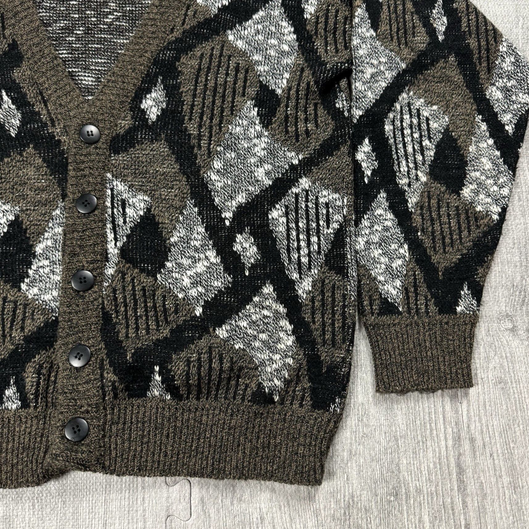 Coogi VINTAGE Le Tigre Grandpa Cardigan V-Neck Adult Medium Black Animal Print USA Made Mens Size US M / EU 48-50 / 2 - 4 Thumbnail