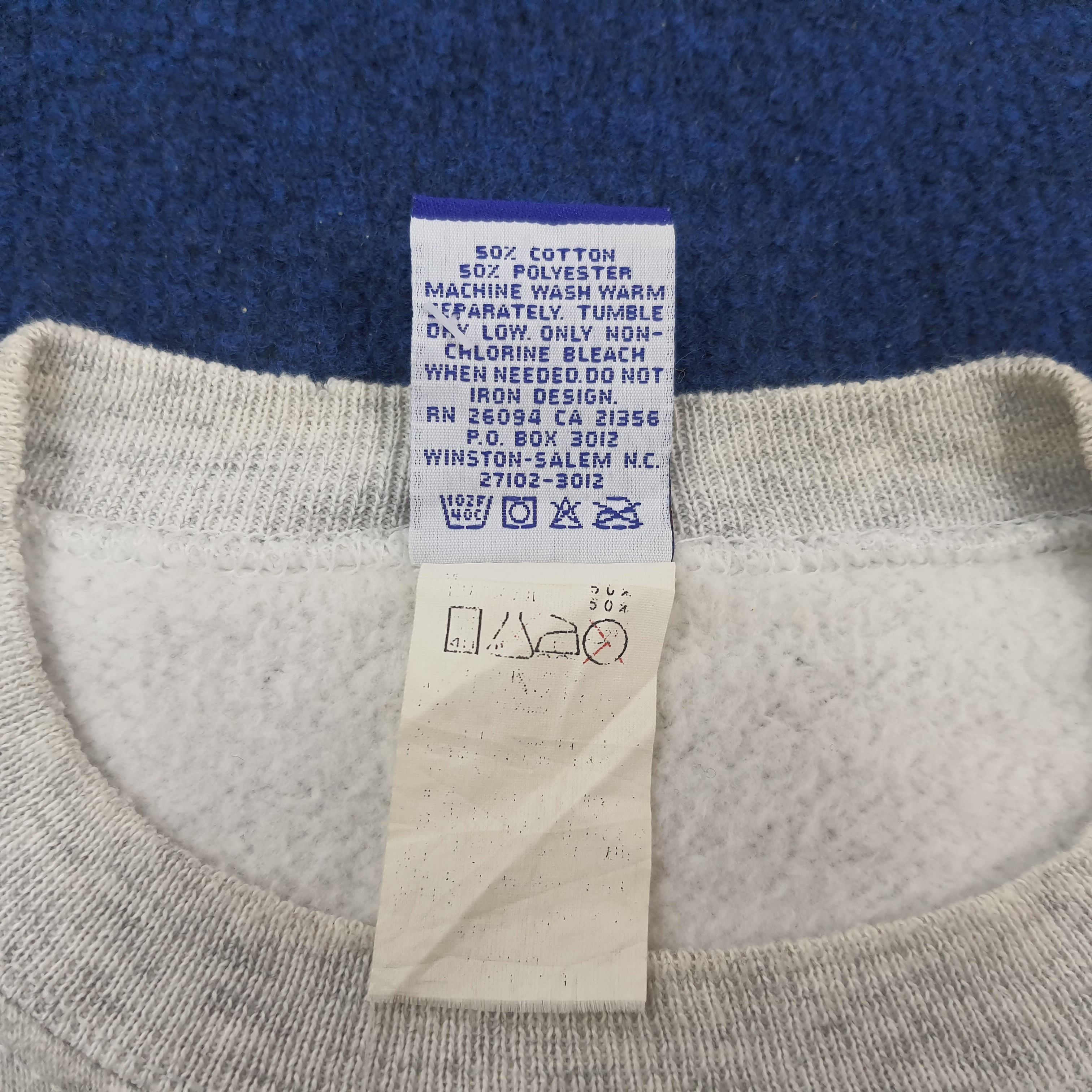 Vintage YALE Luxet Veritas New Haven Connecticut Sweatshirt