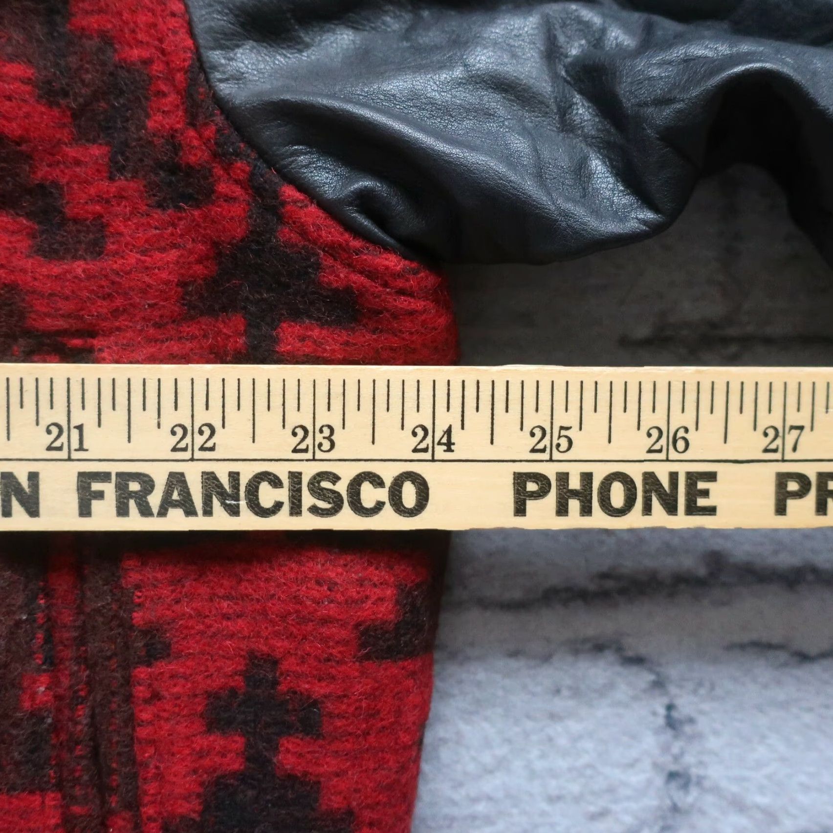 Vintage Vintage Woolrich Jacket Mens Large Wool Leather Red Vintage Woolrich Native Wool Leather Jacket Size L Made in USA Size US L / EU 52-54 / 3 - 7 Thumbnail