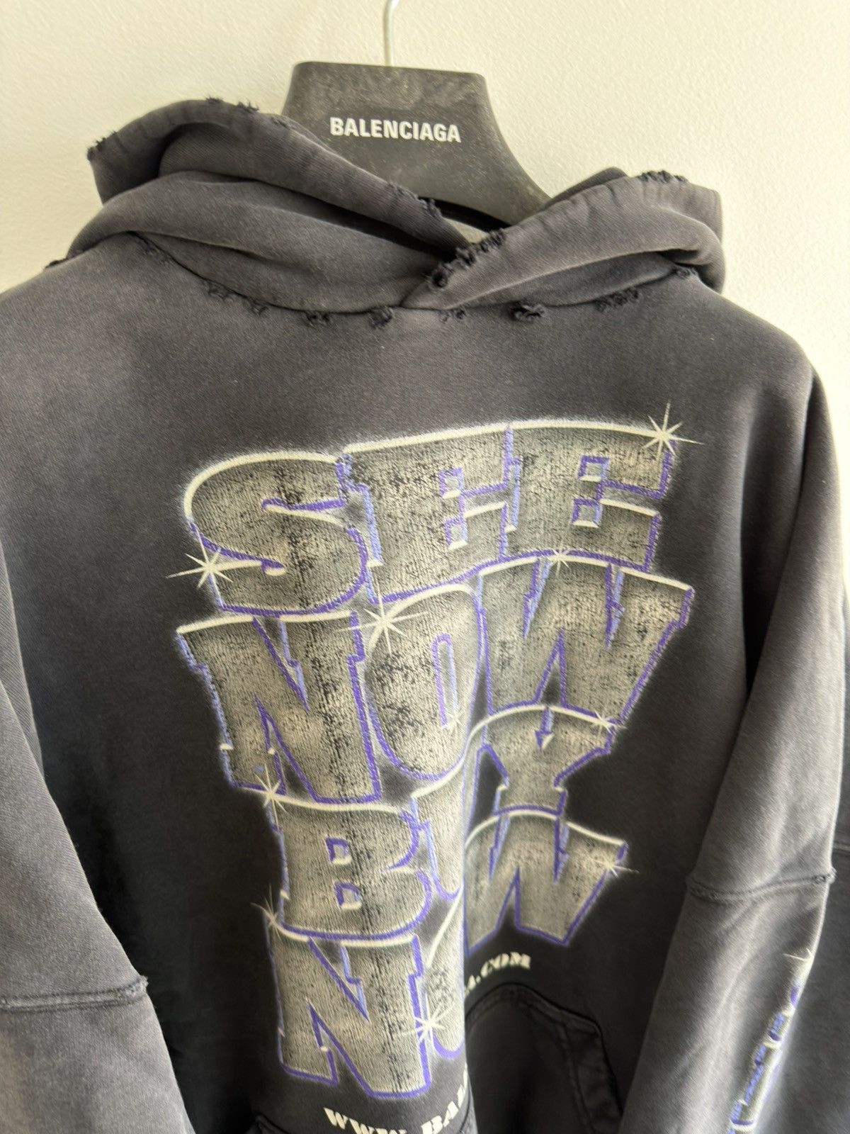 Balenciaga *RARE* BALENCIAGA DEMNA SEE NOW BUY NOW 3 BOXY HOODIE FADED Size US L / EU 52-54 / 3 - 4 Thumbnail