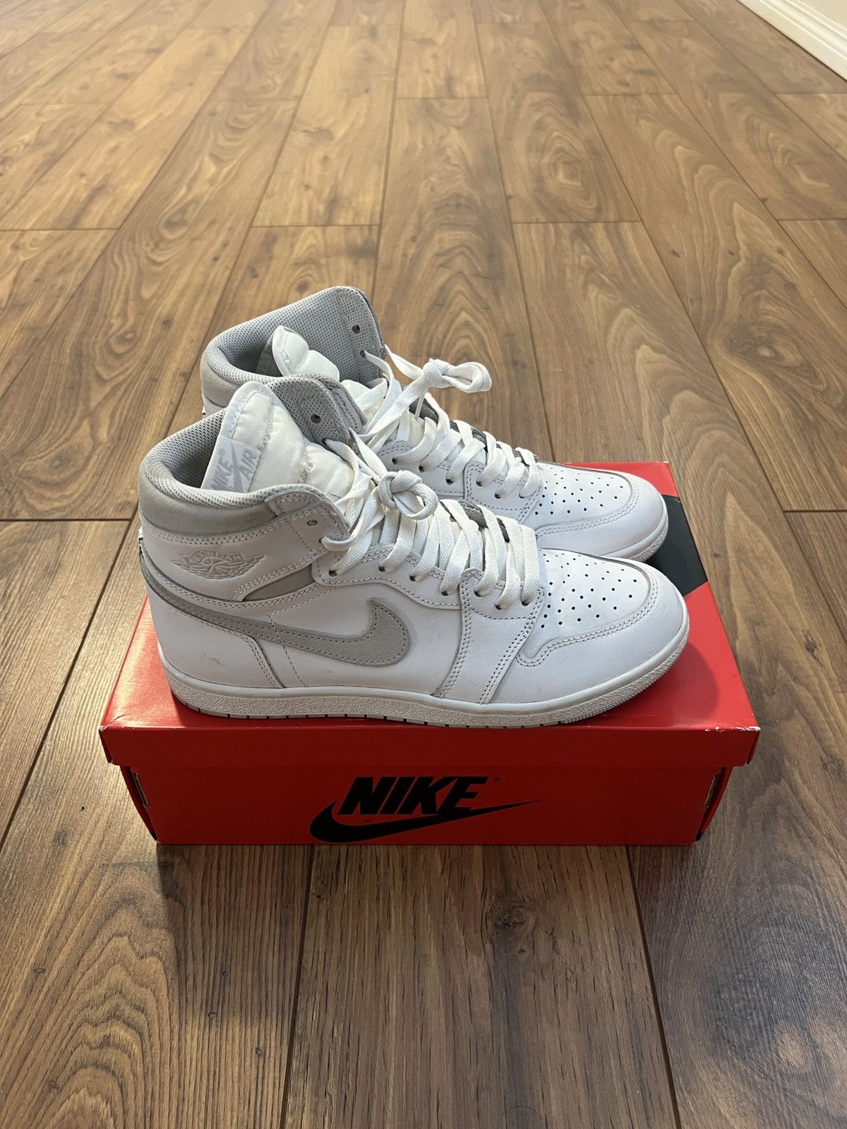 Jordan Brand × Nike Nike Jordan 1 Neutral Grey Size US 9.5 / EU 42-43 - 1 Thumbnail