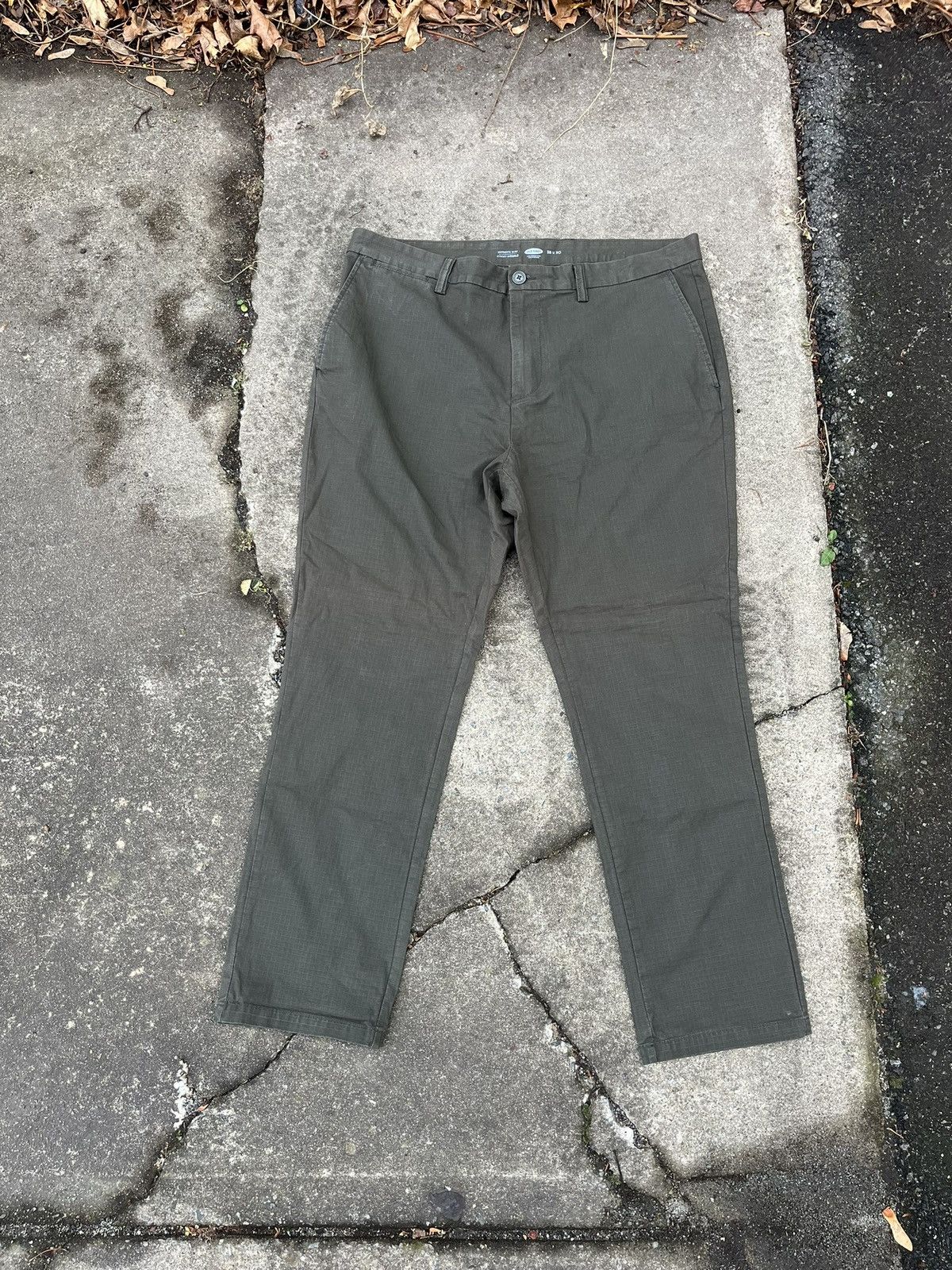 Old Navy Green Textured Trousers Size US 38 / EU 54 - 1 Thumbnail
