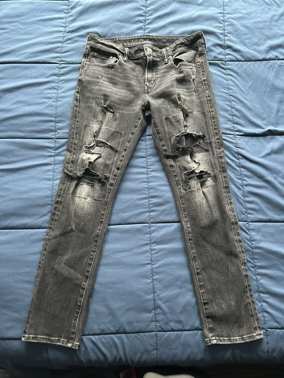 american eagle airflex 360 ripped jeans
