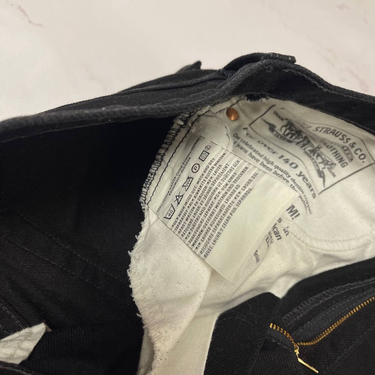 Levi's LEVIS 521 VINTAGE Y2K BLACK DENIM JEANS STREETWEAR STYLE Size US 33 - 11 Thumbnail