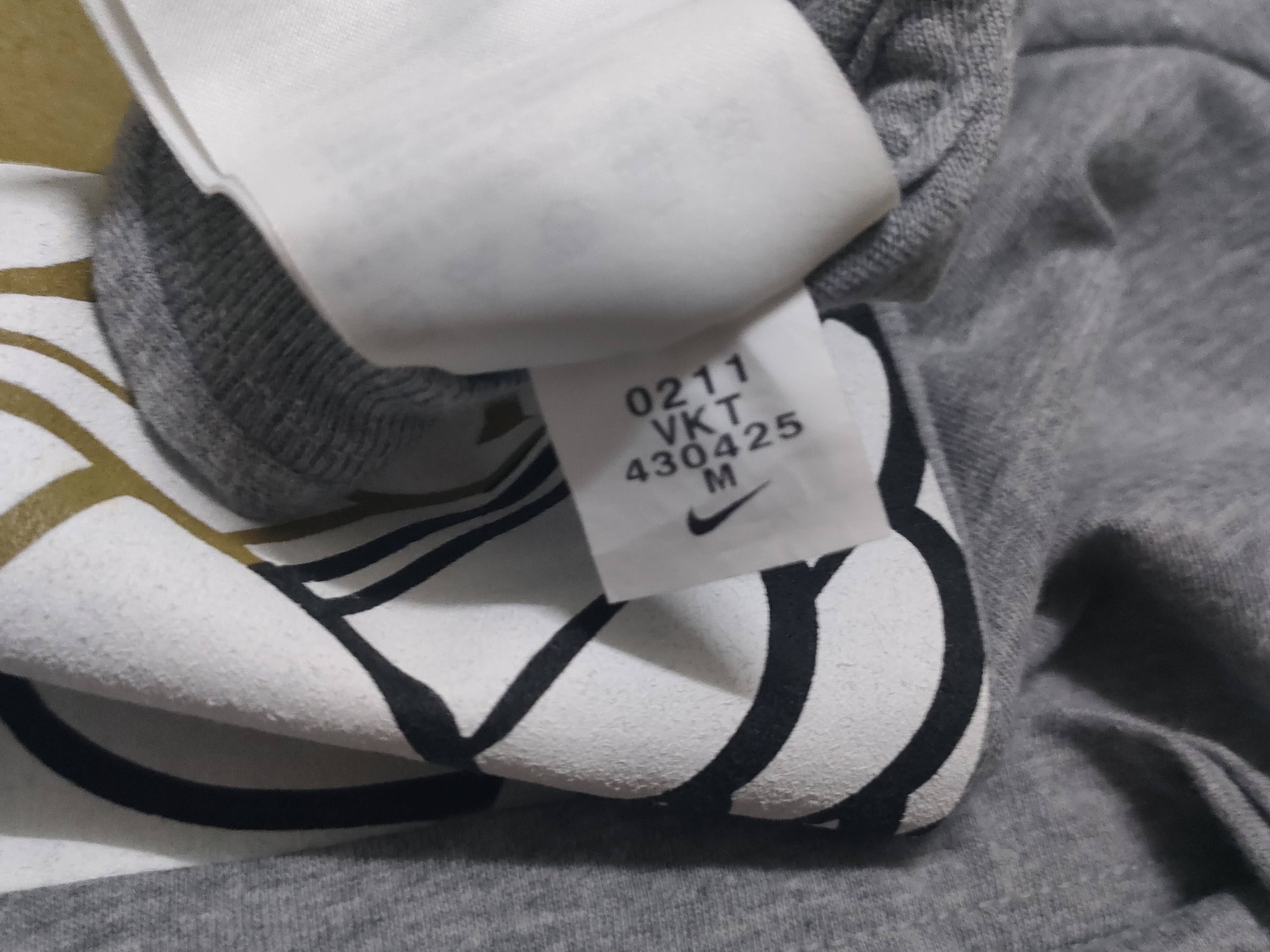Nike × Vintage Vintage Nike Air Jordan Wing Basketball Kobe Bryant Tee Size US M / EU 48-50 / 2 - 8 Thumbnail