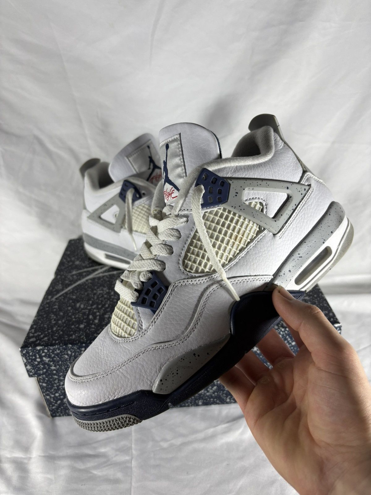 Nike Jordan 4 Retro Midnight Navy Size US 7.5 / EU 40-41 - 1 Thumbnail