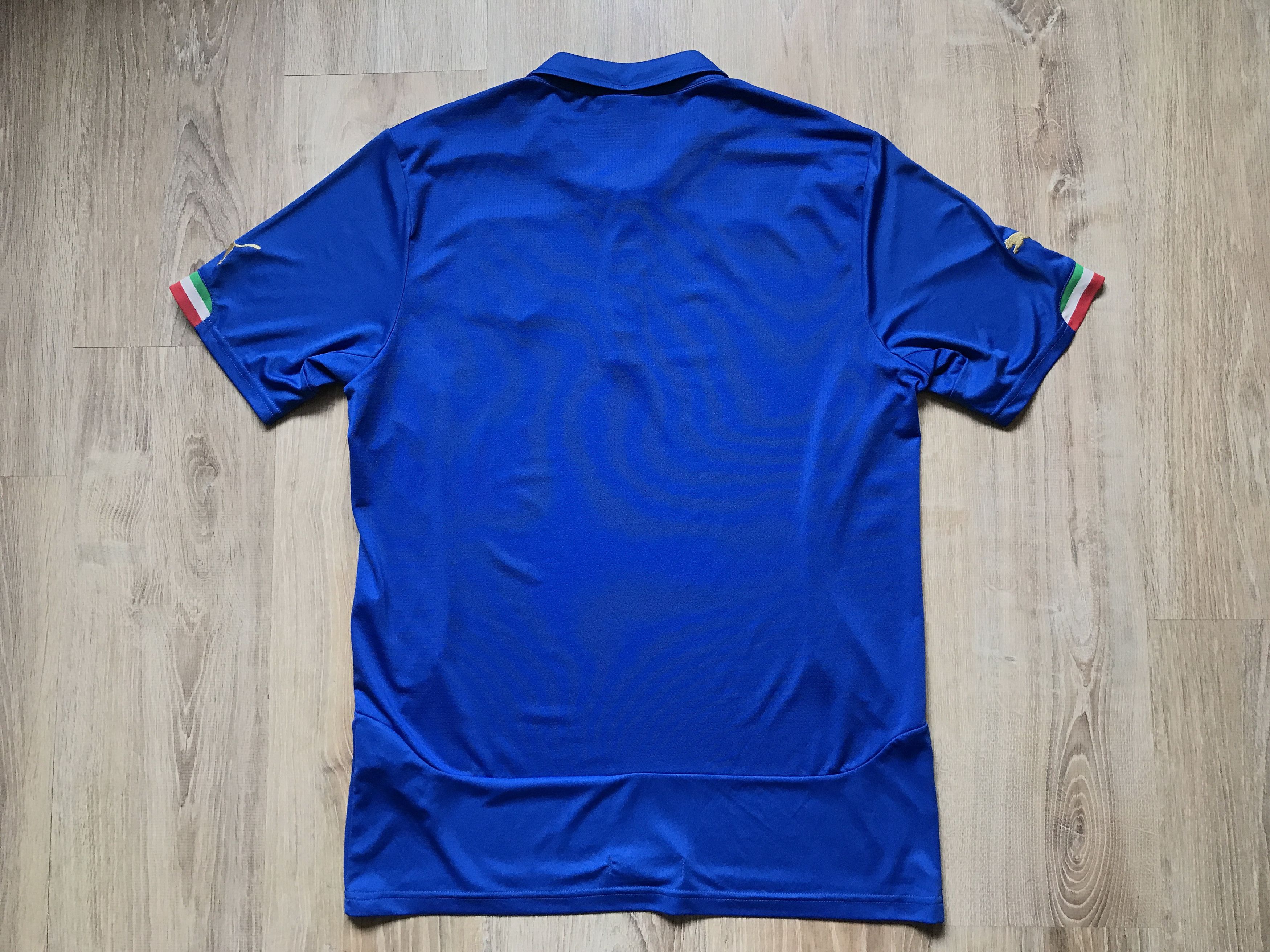 Puma × Vintage Vintage Puma Italy Home Football Shirt 2014-2015 Size US L / EU 52-54 / 3 - 2 Thumbnail