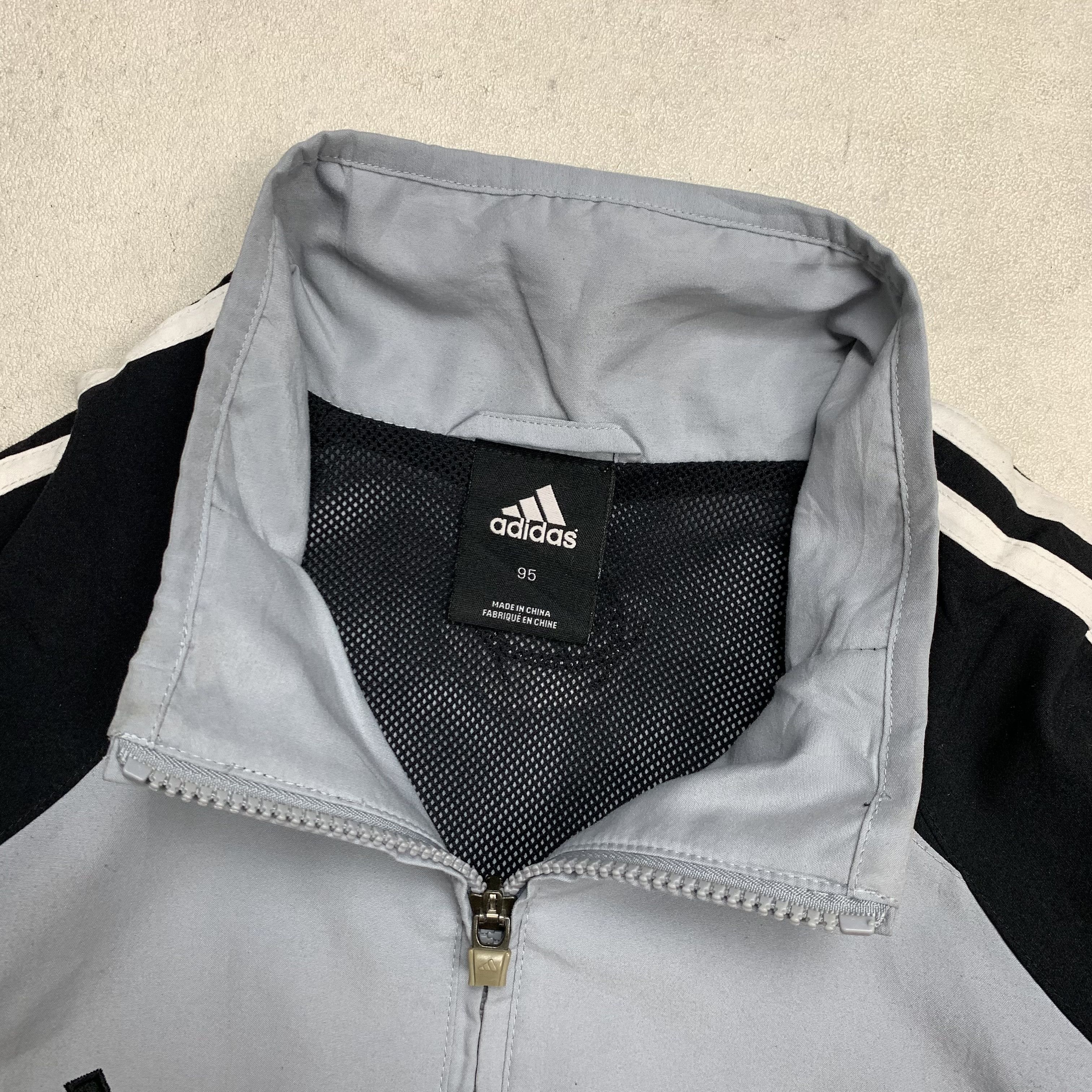 Adidas Real Madrid 2004/05 Track Jacket Size US M / EU 48-50 / 2 - 9 Thumbnail