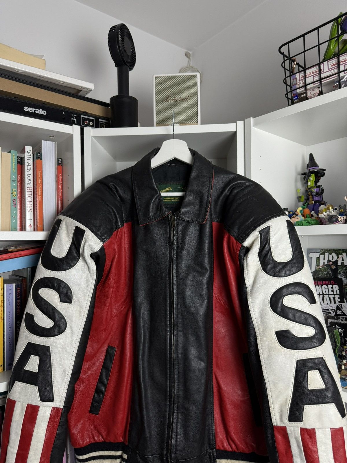 Vintage Vintage 90s USA american flag boxy bomber leather jacket L Size US L / EU 52-54 / 3 - 5 Thumbnail