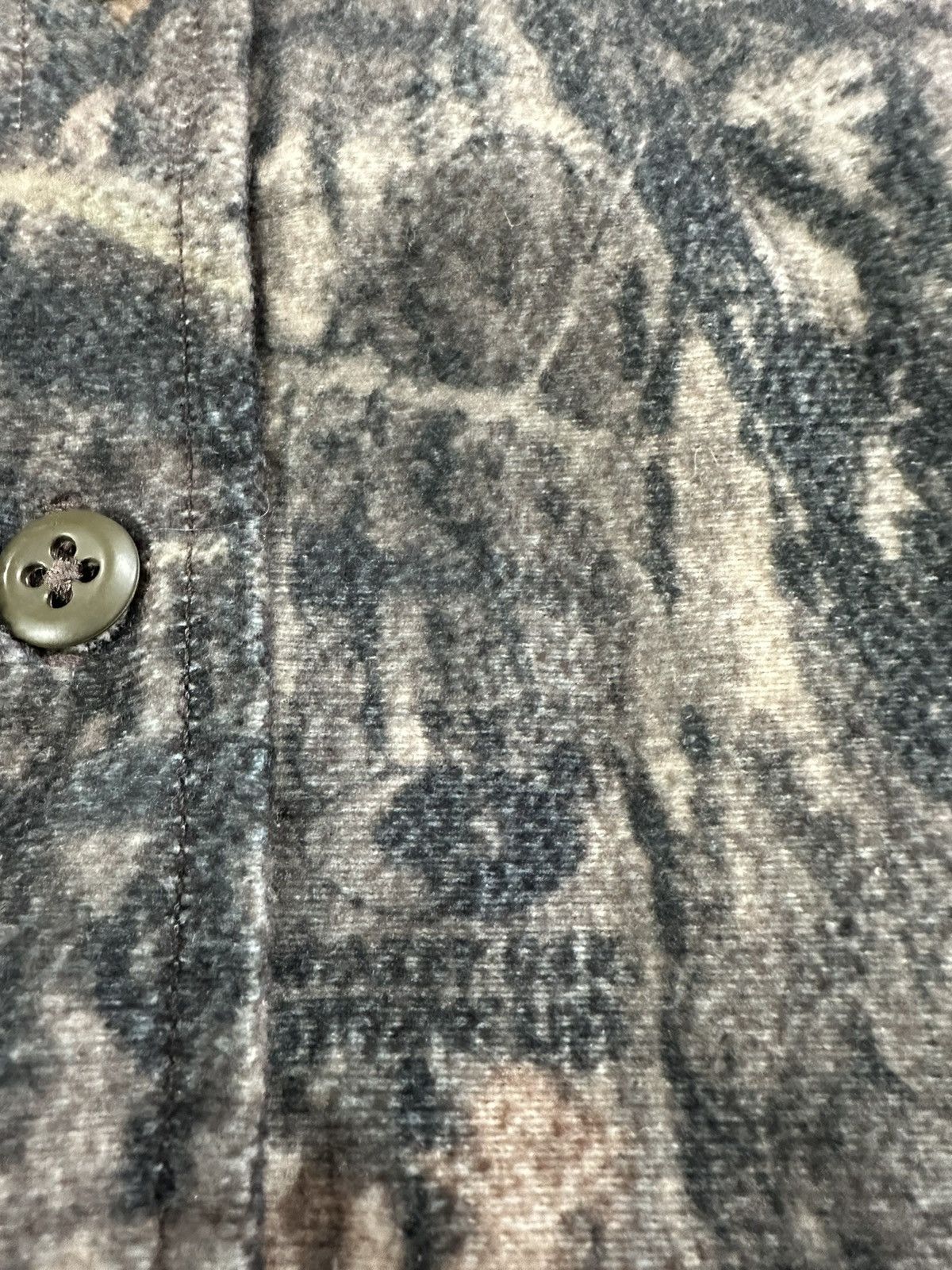 Cabelas × Vintage Crazy Y2K Cabela’s Mossy Oak Camoflauge Button Up Size US M / EU 48-50 / 2 - 5 Thumbnail