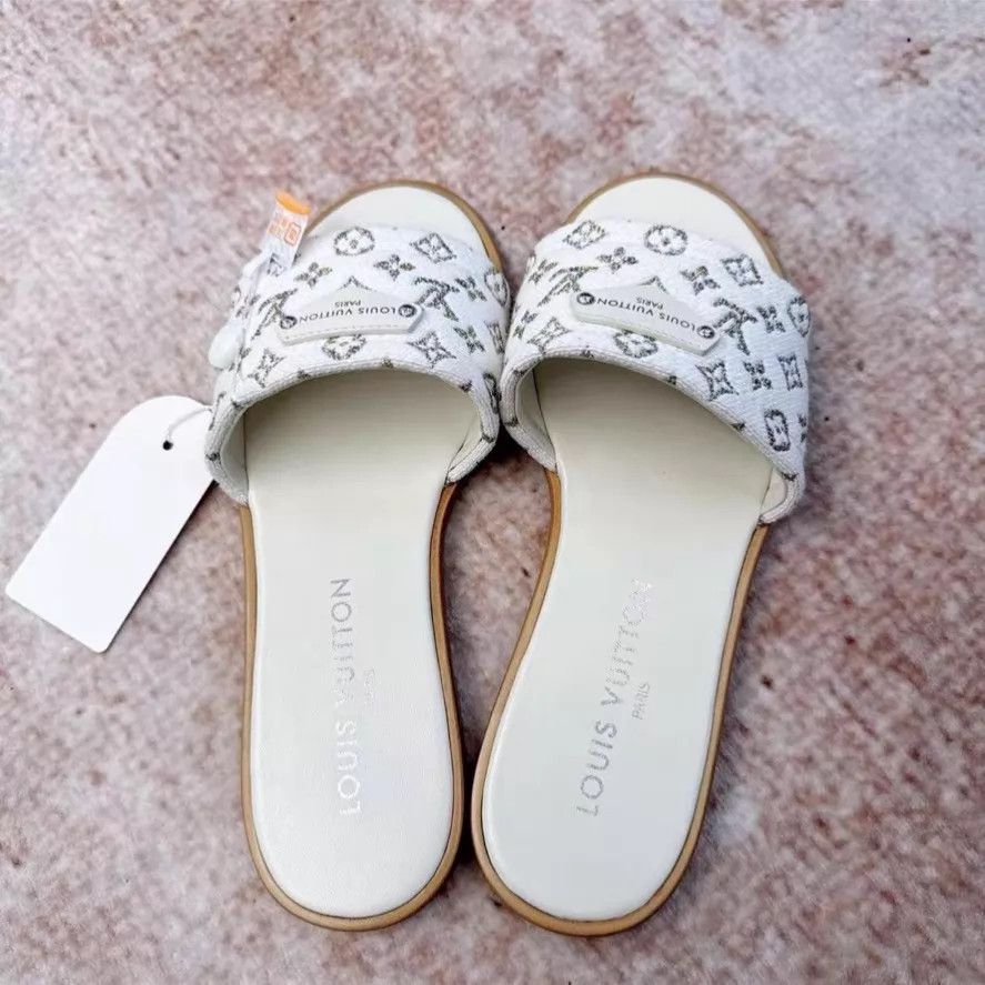 Louis Vuitton Louis Vuitton Slippers 38 Unused Size US 7.5 / IT 37.5 - 1 Thumbnail