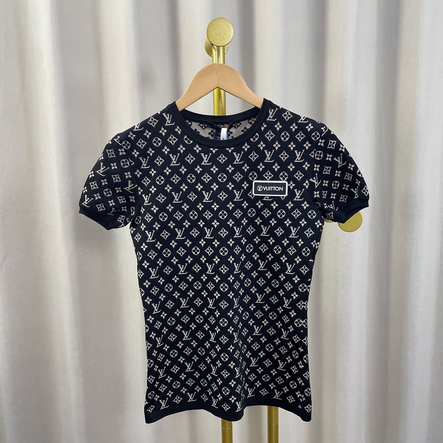 Louis Vuitton Louis Vuitton Monogram Knit Short Sleeve Top Size XS Size XS / US 0-2 / IT 36-38 - 1 Thumbnail