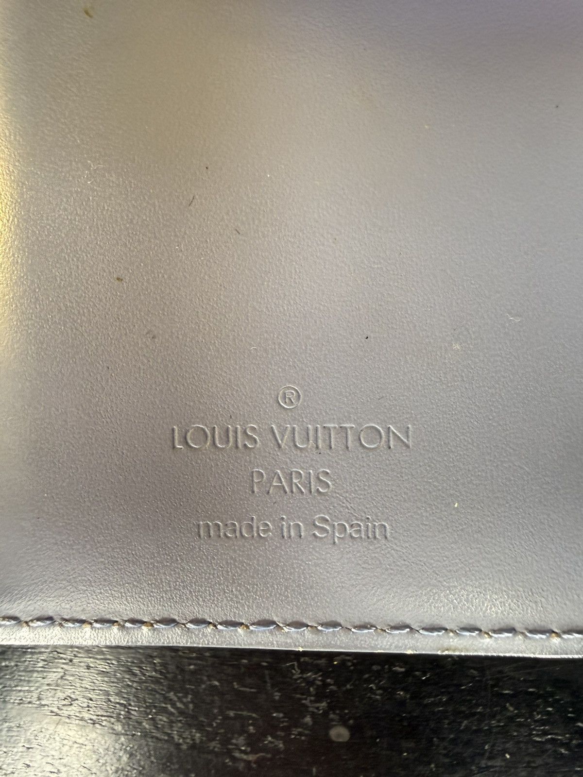 Louis Vuitton Vintage Louis Vuitton Passport Holder Size ONE SIZE - 1 Thumbnail