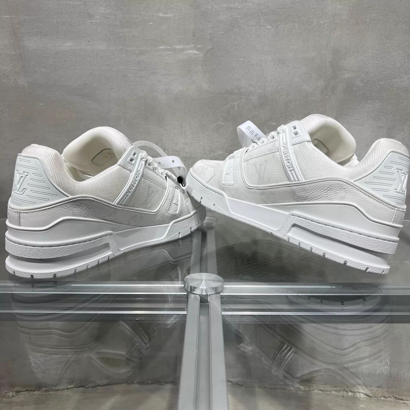Louis Vuitton LV Trainer White Monogram UK7/41 Size US 8 / EU 41 - 5 Thumbnail