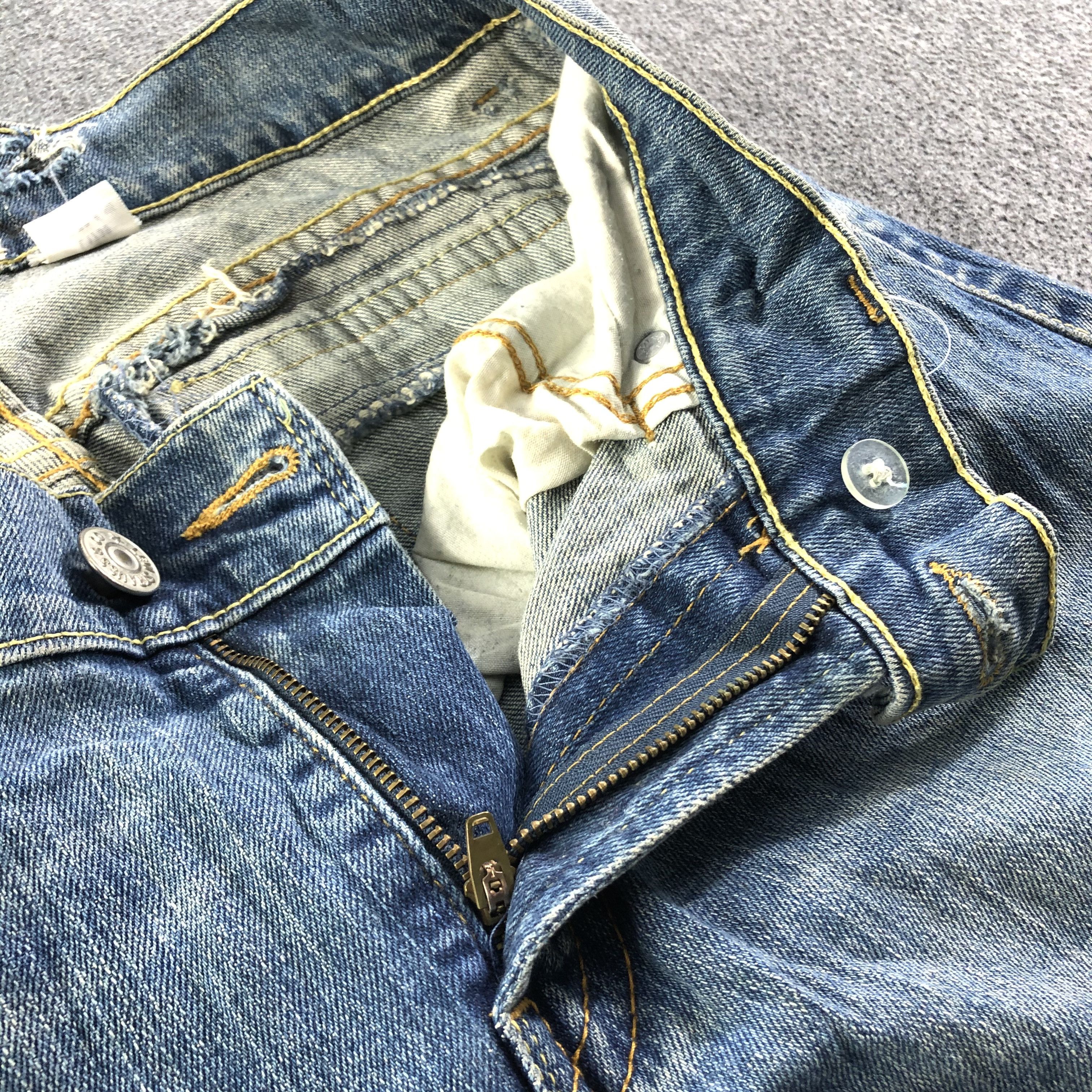 Levi's Vintage Blue Wash Levis 542 Jeans-J3326 Size US 33 - 10 Thumbnail