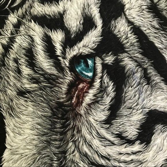 Other White Tiger T-Shirt Glow in the Dark 3-D Piercing Black Tee Size US S / EU 44-46 / 1 - 4 Thumbnail