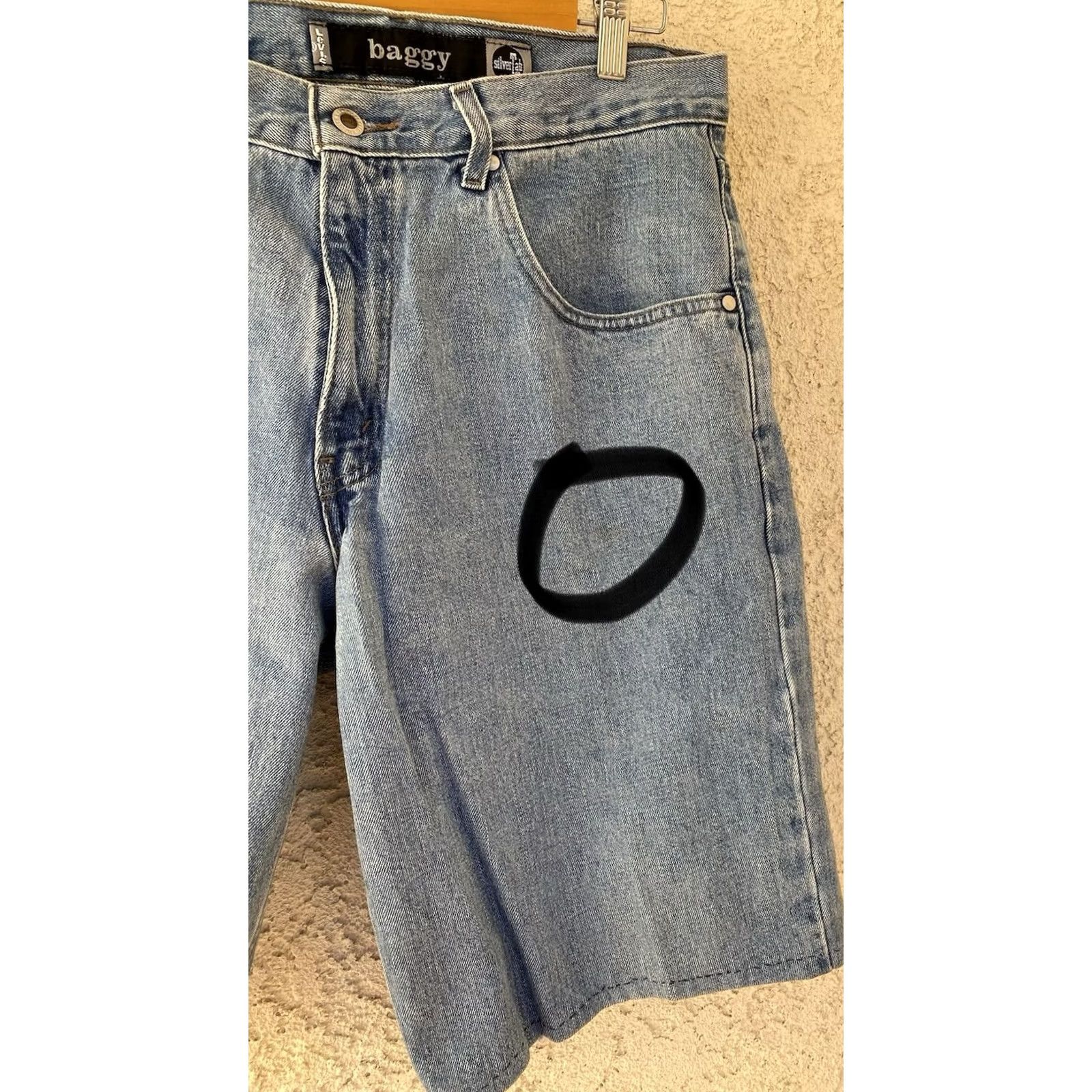 Levi's VINTAGE Levi's SilverTab Baggy Denim Shorts 33 Waist 34 Inseam 12 Hemmed Jorts Blue Mens Denim Shorts Modern/Travel Casual Classic Size US 33 - 7 Thumbnail
