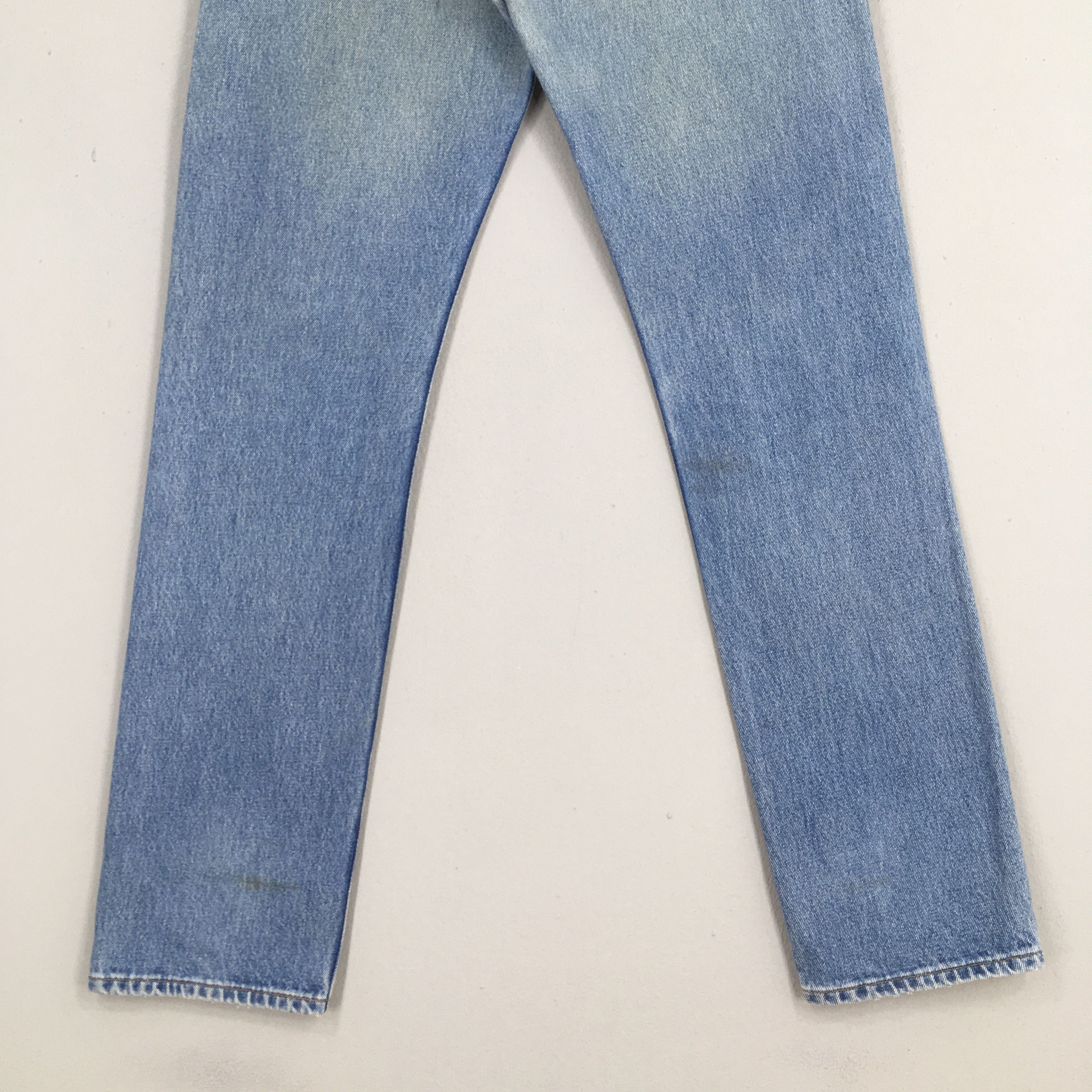 Levi's Size 28x32.5 Vintage 90s Levi's 501 Straight Cut Jeans S1906 Size 28" / US 6 / IT 42 - 9 Thumbnail
