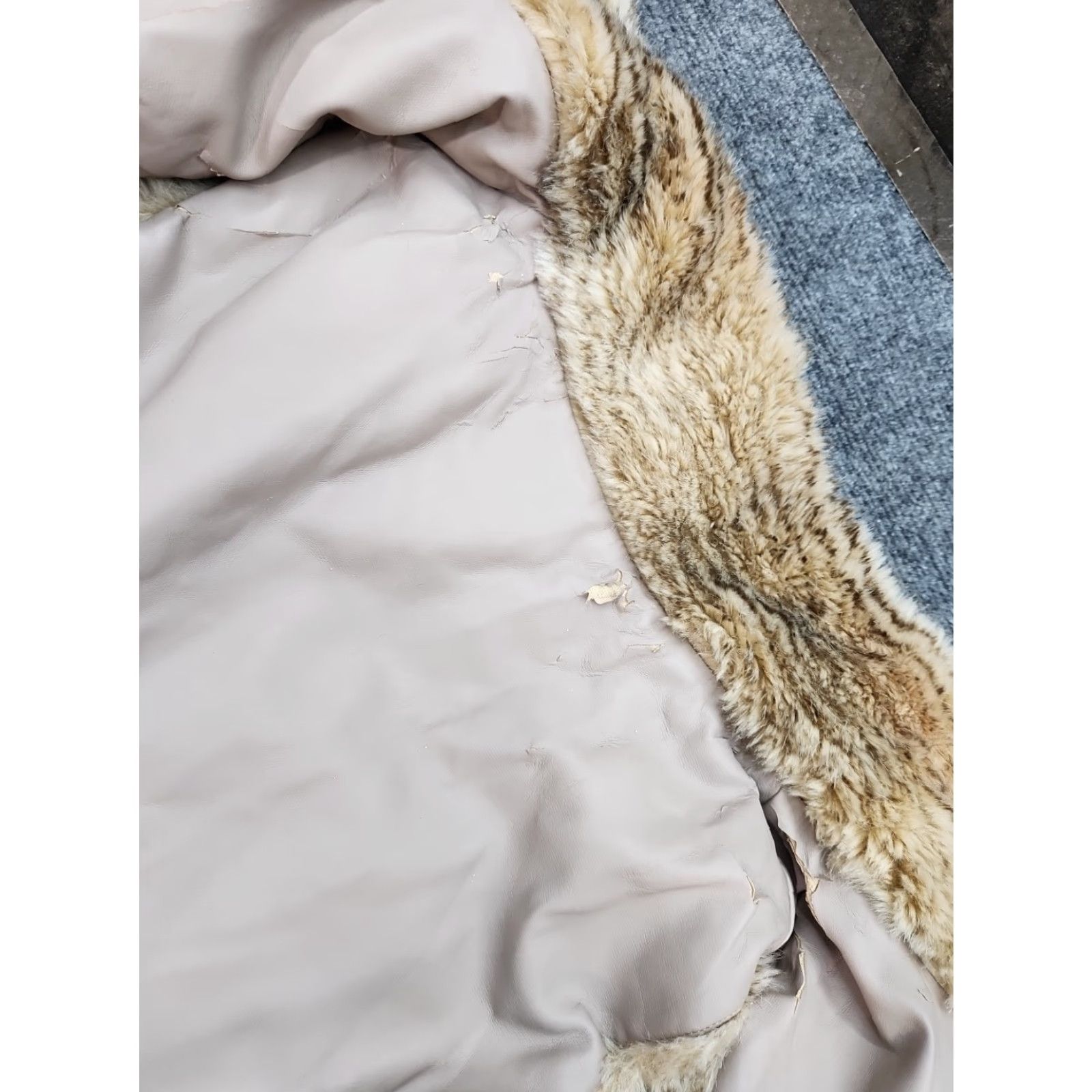 Vintage WOMAN Vest Women's Faux Fur Vest Medium Brown M Regular Sleeveless Hook & Eye Winter Casual Workwear Brown Vintage No Size M / US 6-8 / IT 42-44 - 5 Thumbnail