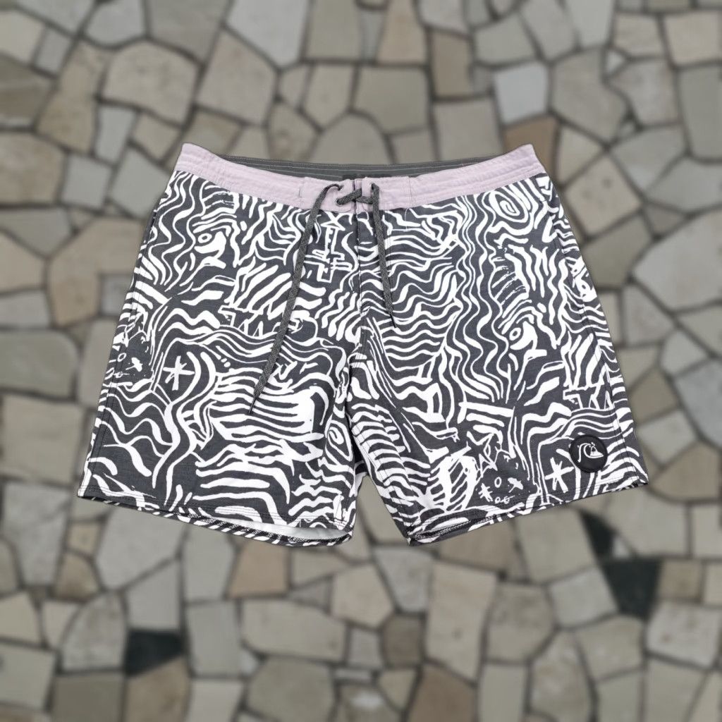 Quiksilver Quiksilver Mens Boardshorts 36 Black Beach Swim Trunks Quick Dry Size US 36 / EU 52 - 1 Thumbnail