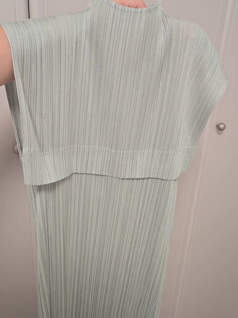 Issey Miyake Issey Miyake size:4 Light green pleated dress Size XS / US 0-2 / IT 36-38 - 1 Thumbnail