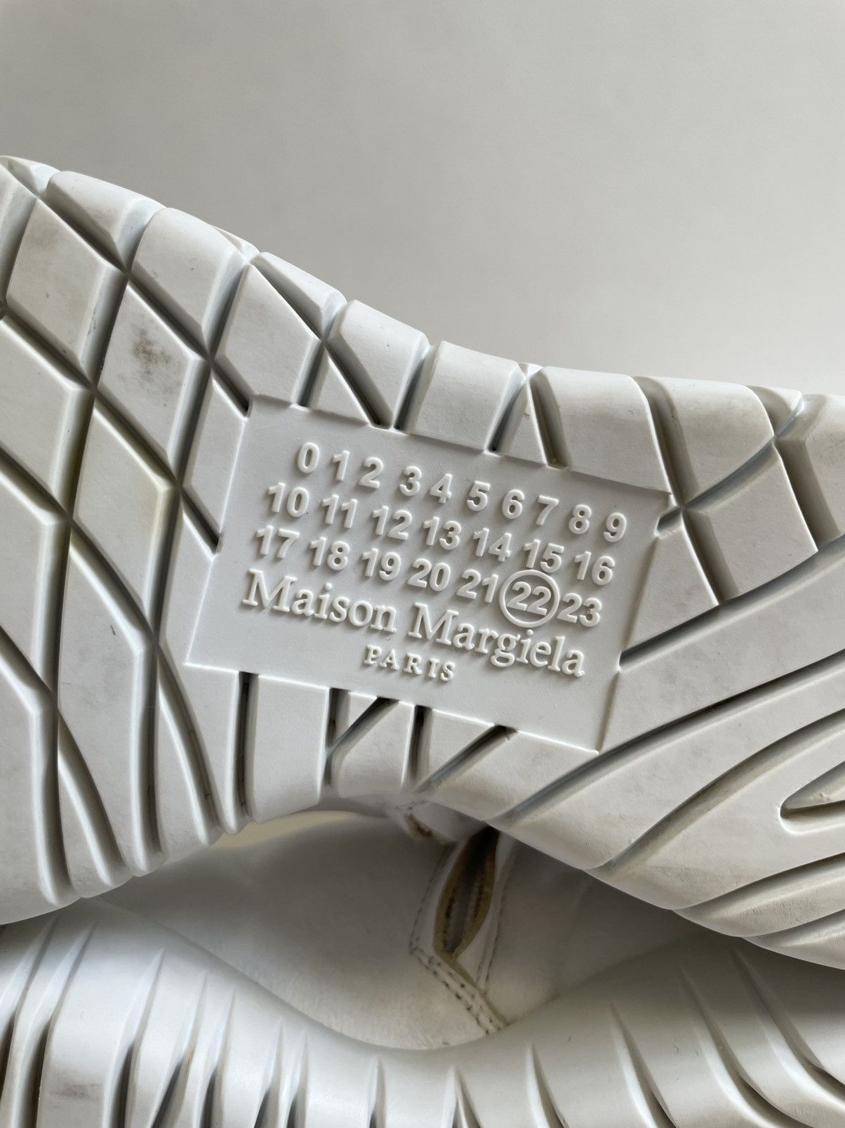 Maison Margiela White Leather Scuba Tabi Boots / Sneakers Size US 7 / IT 37 - 14 Thumbnail