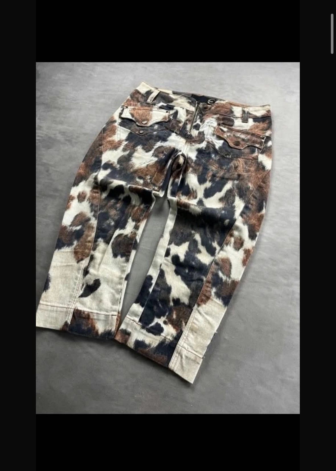 Roberto Cavalli Roberto Cavalli - Cow Print / Animal Print Capri Pants Size 27" / US 4 / IT 40 - 2 Thumbnail