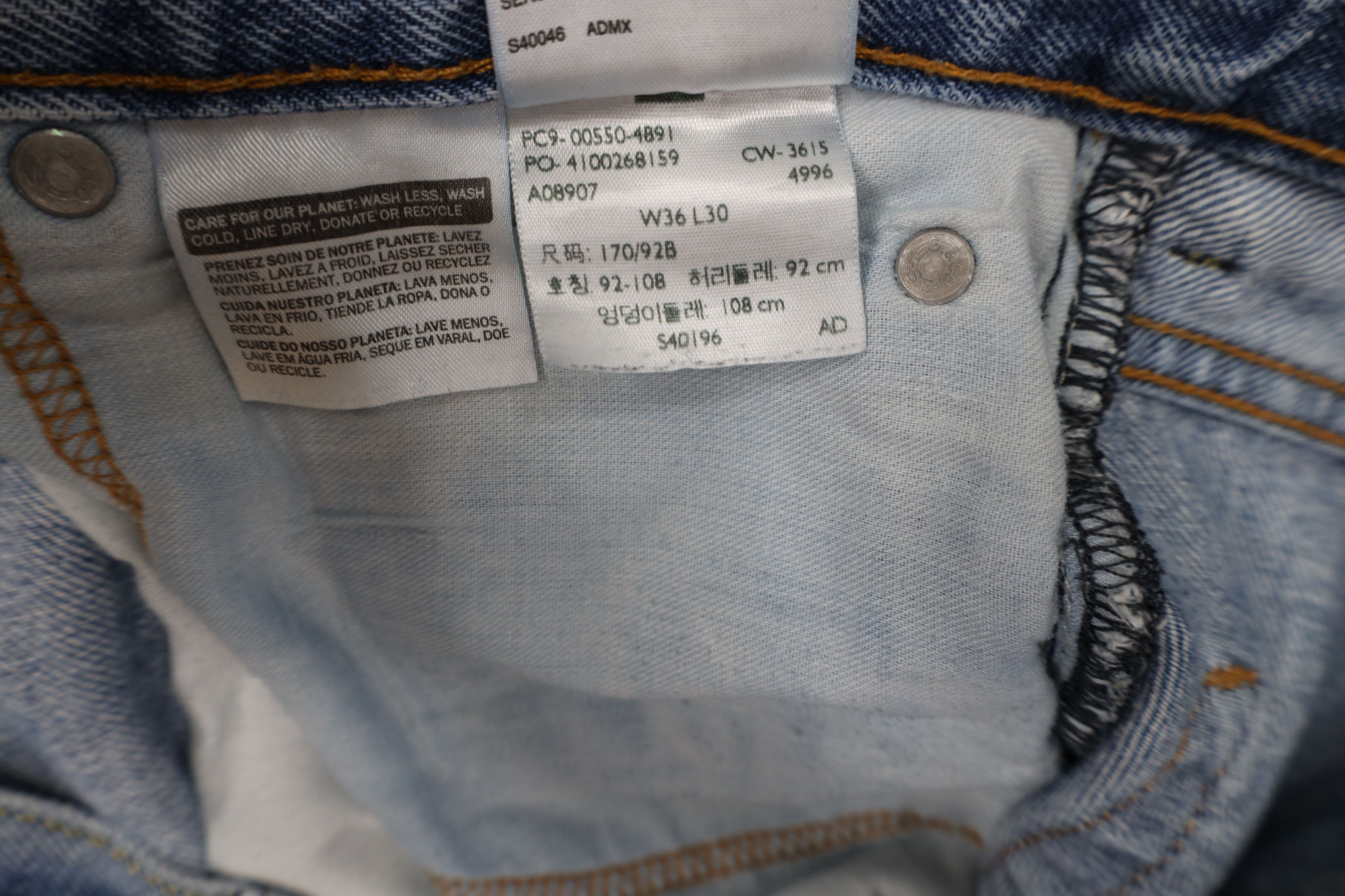 Levi's Vintage Y2K Levis 550 Relaxed Fit Denim Jeans Blue Cotton Size US 36 / EU 52 - 9 Thumbnail