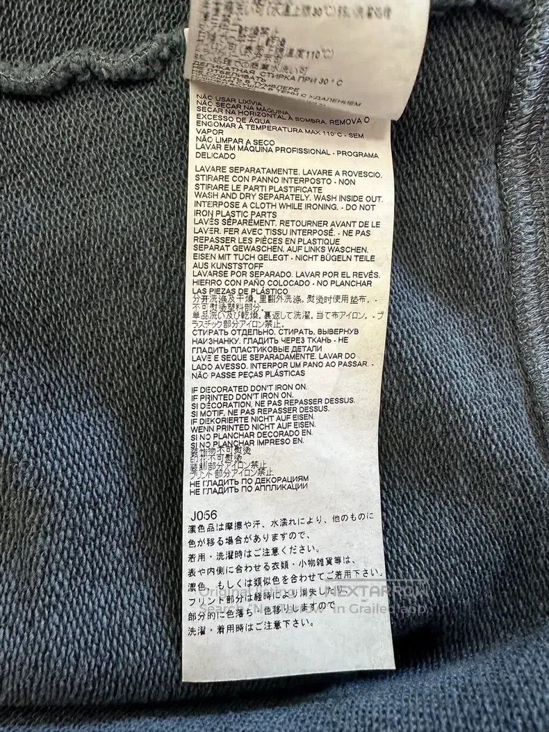 Maison Margiela Maison Margiela Classic portrait washed sweatshirt Size US M / EU 48-50 / 2 - 9 Thumbnail
