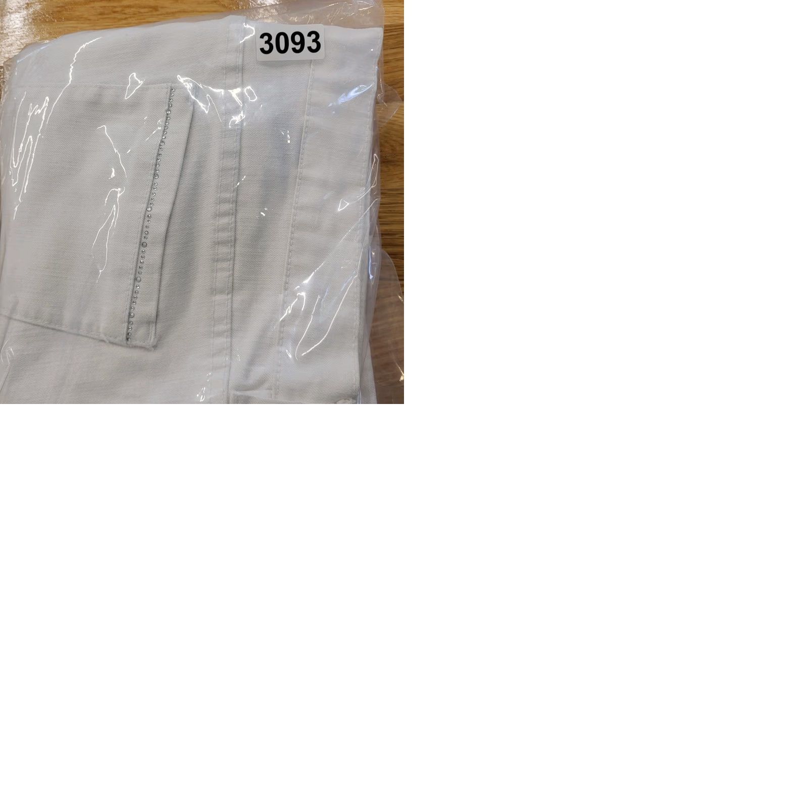 NYDJ VINTAGE? No — NYDJ Capris Jeans Women 16P Denim Chloe Bling Outline White 5-Pocket Stretch Regular NYDJ Chloe USA Preppy City 16P Womens Capris Jeans Size 38" / US 16 / IT 52 - 10 Thumbnail