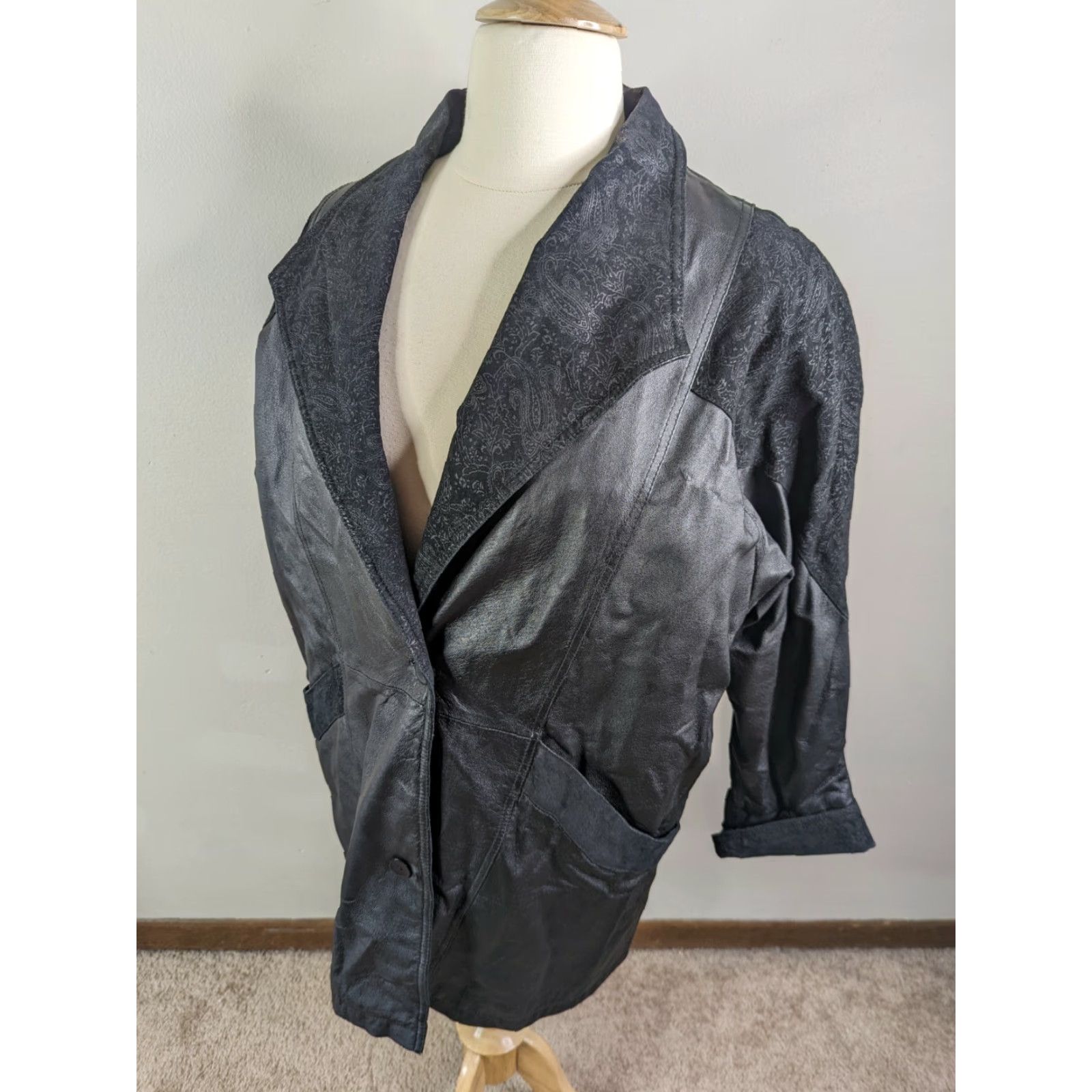 Wilson VINTAGE Wilson's Women's Coat Leather Patchwork Trench 80s Long Black 30.5 Collar to Cuff 40 Bust 40 Waist 31 Length Pockets Mens? No, Women. Size L / US 10 / IT 46 - 4 Thumbnail