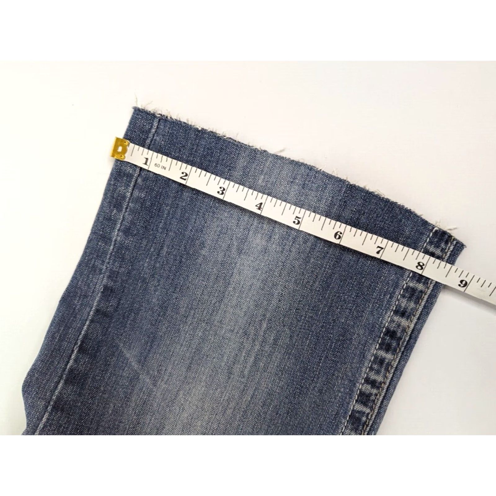 CO Cowgirl Tuff Co Indigo Capri Jeans 32 W Back Embroidered Flap Pocket Denim 5-Pocket Design Womens Jeans Capri Windfall? Size 24" / US 00 / IT 34 - 7 Thumbnail