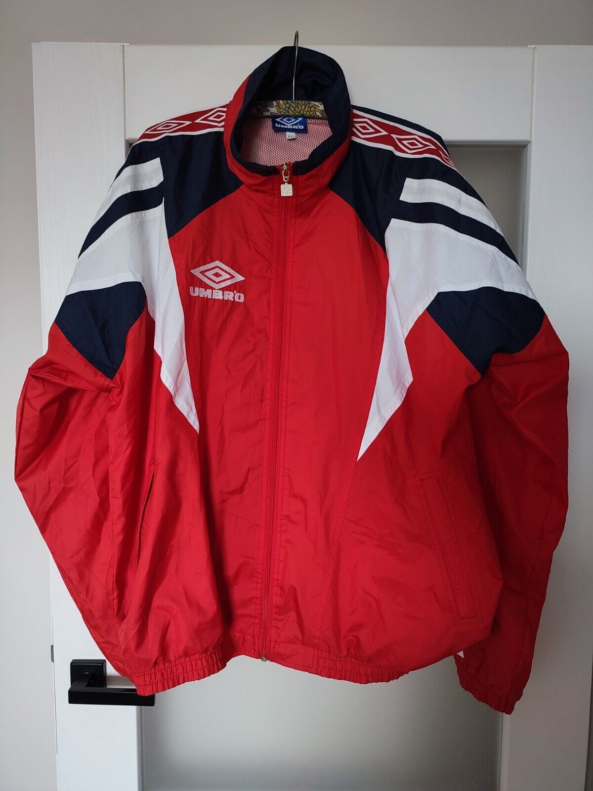 Umbro track top sale