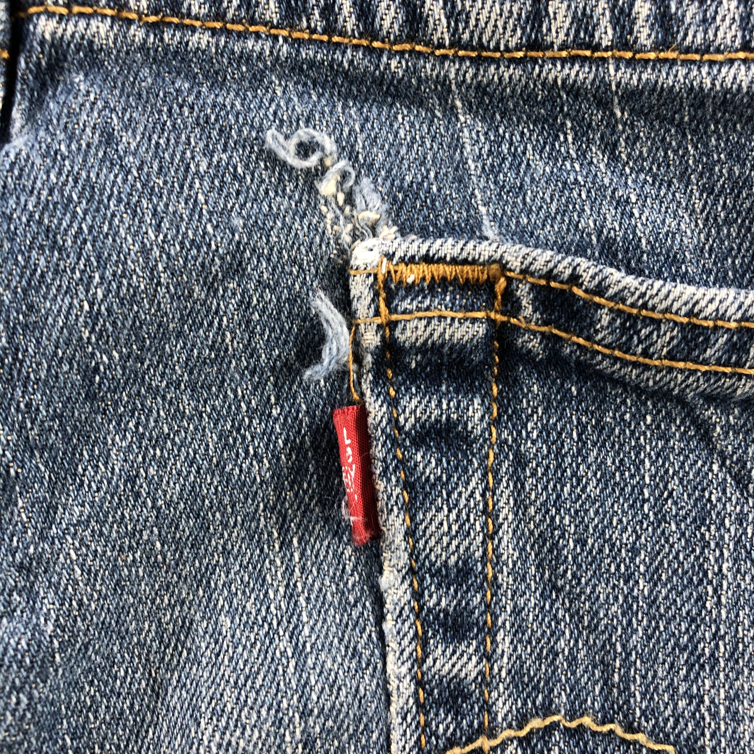 90s Vintage Blue Wash Levis 514 Jeans-J2159
