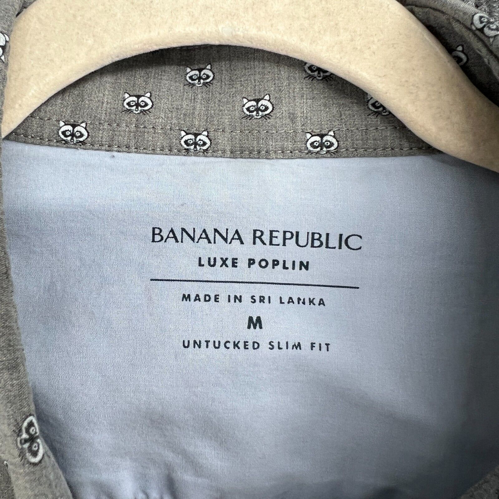 Banana Republic Banana Republic Luxe Poplin Untucked Slim Shirt Racoon Print Size US M / EU 48-50 / 2 - 9 Thumbnail