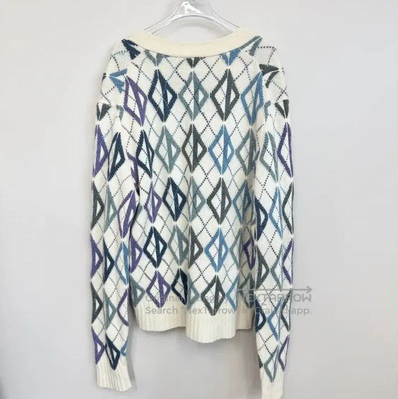 Burberry Burberry Women's White Cardigan with Pattern. Size L / US 10 / IT 46 - 2 Thumbnail