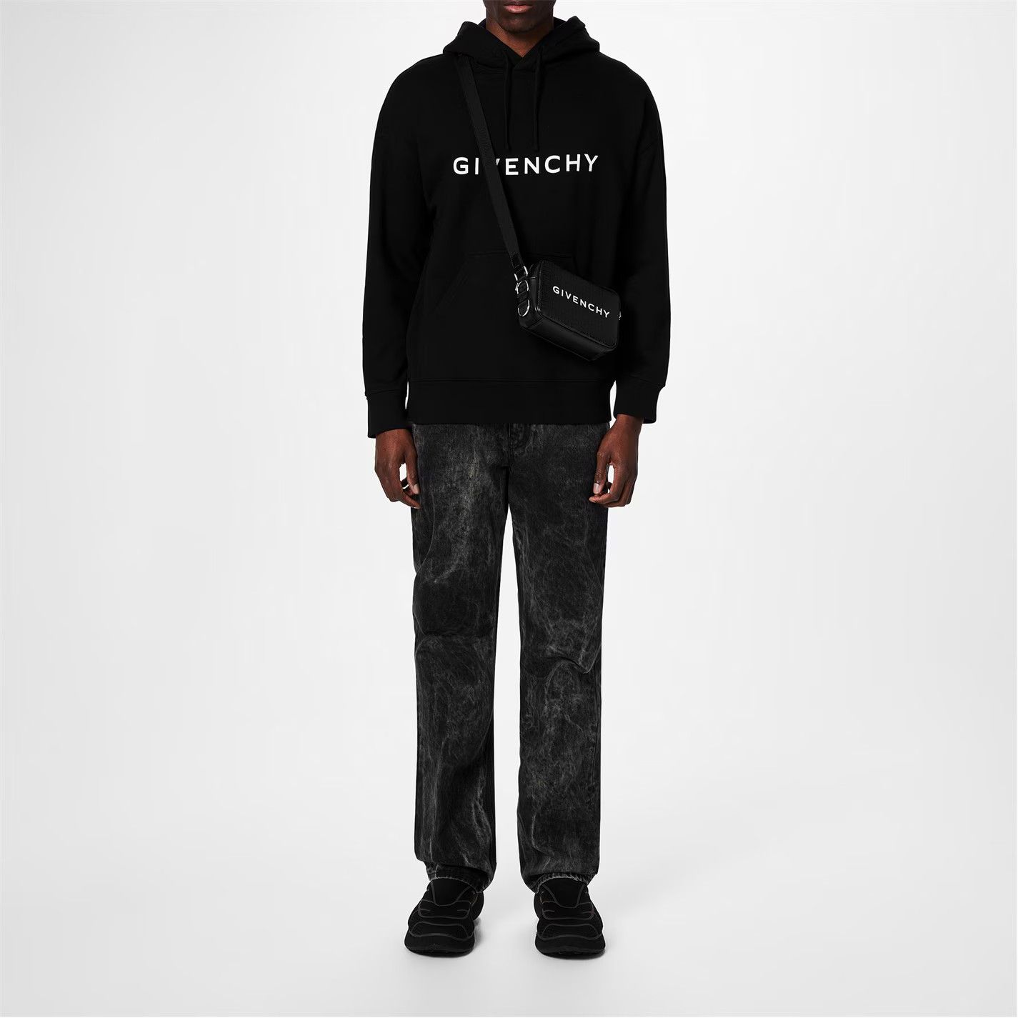 Givenchy o1g2r1mq0426 Archetype Hoodie in Black Size US S / EU 44-46 / 1 - 6 Thumbnail
