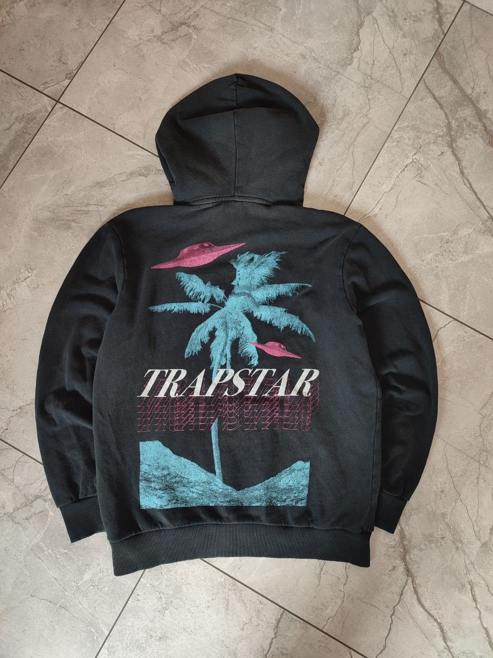 Japanese Brand Y2K TRAPSTAR sunfaded grunge hoodie big central logo Size US S / EU 44-46 / 1 - 10 Thumbnail