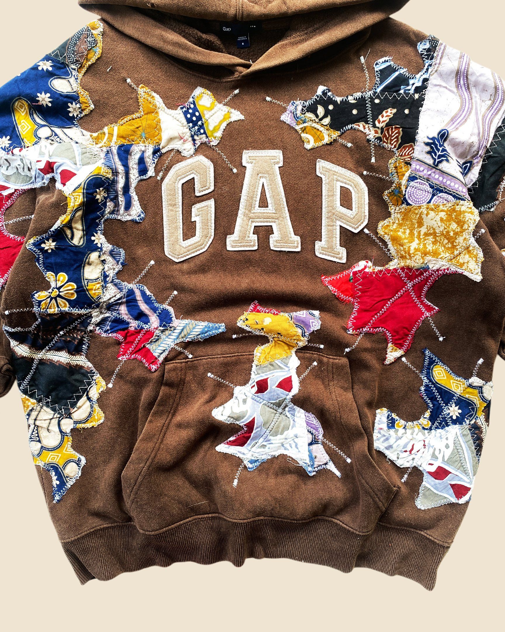 Gap × Handmade 1 OF 1 REWORKED GAP BATIK PATCHWORKS HOODIE SIZE S FIT M Size US S / EU 44-46 / 1 - 2 Thumbnail