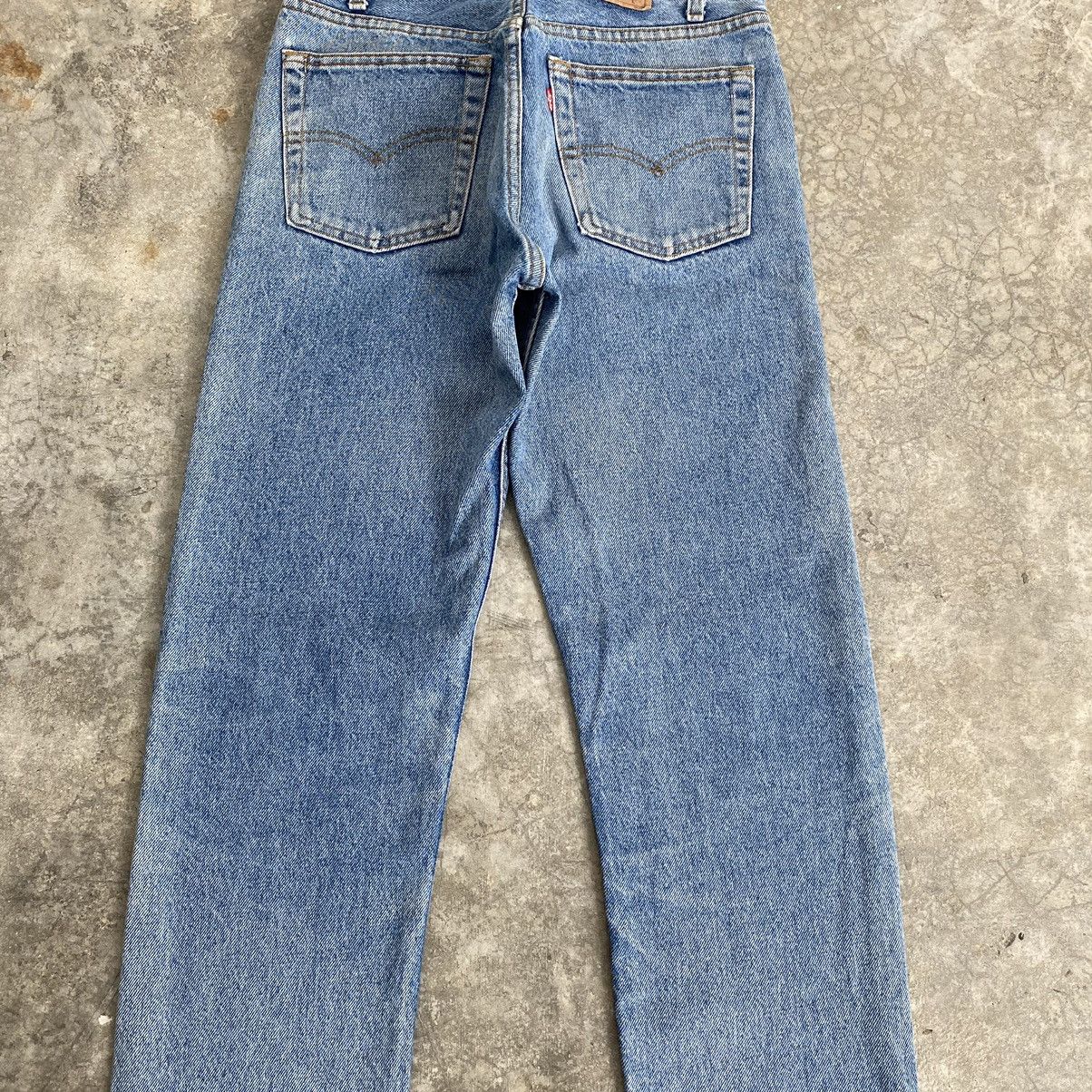 Levi's Size 28x28 Vintage 80’s Levi’s 505 Faded Blue Denim Jeans Size US 28 / EU 44 - 17 Thumbnail