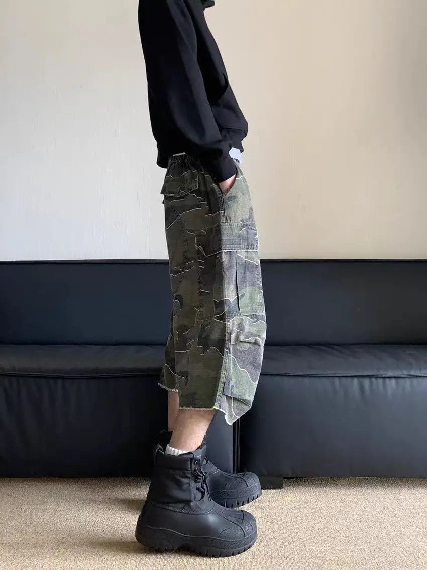 Designer × Japanese Brand Vintage washed and distressed camouflage baggy shorts Size US 30 / EU 46 - 2 Thumbnail