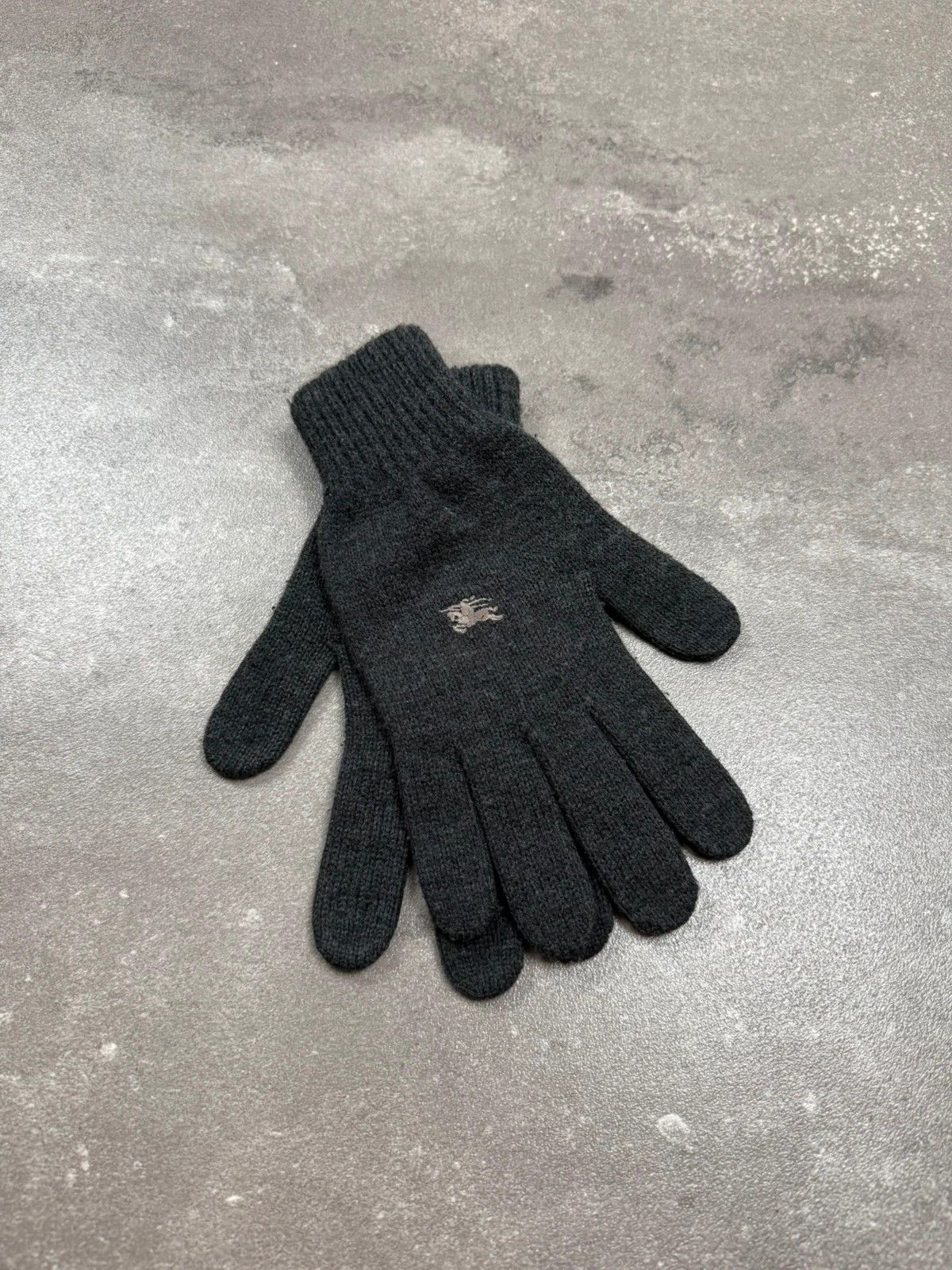 Burberry Burberry gloves vintage old money street wear 00s 1990s Size ONE SIZE - 1 Thumbnail