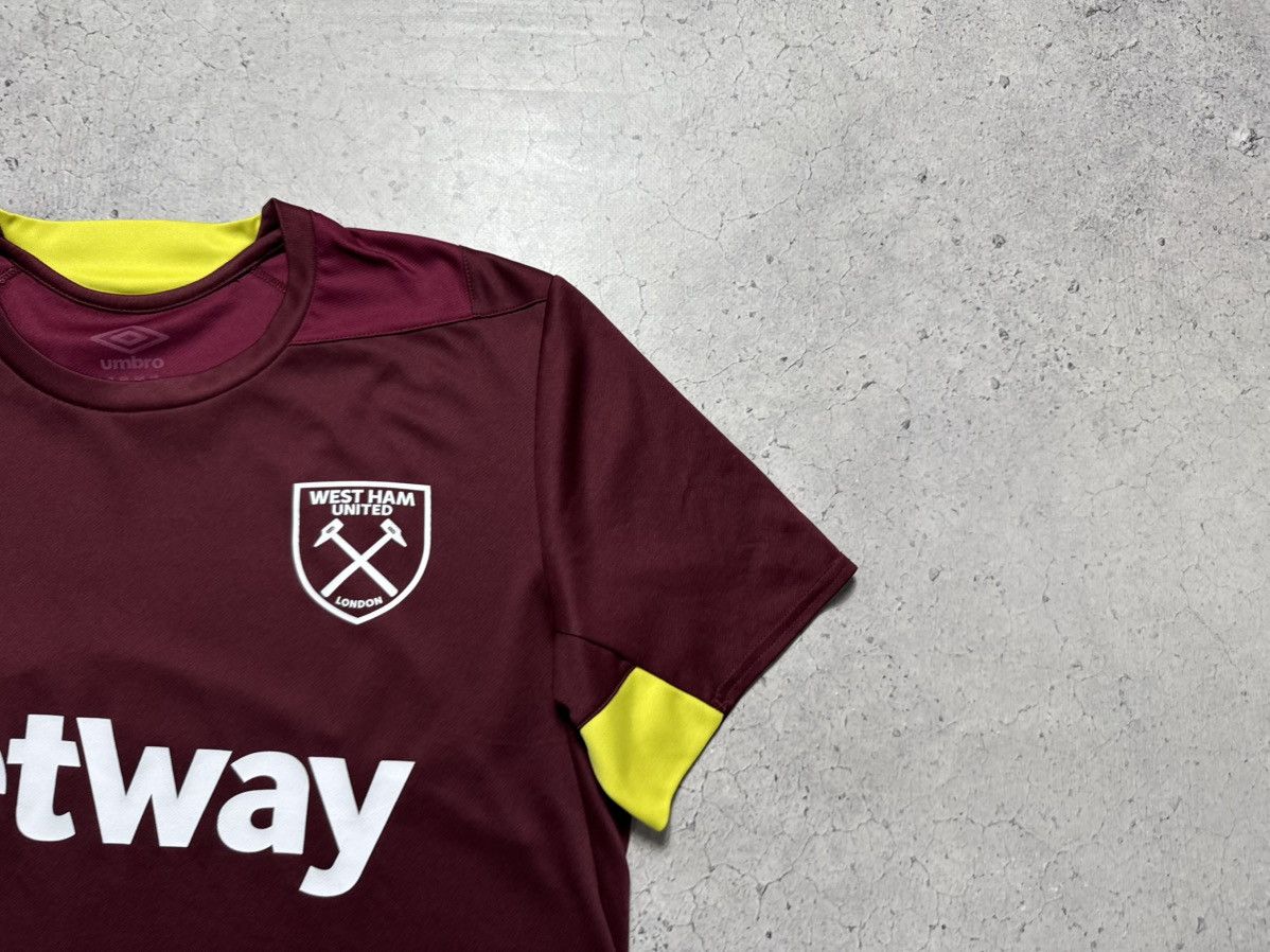 Umbro Umbro FC West Ham United Soccer Jersey Shirt Size US L / EU 52-54 / 3 - 2 Thumbnail