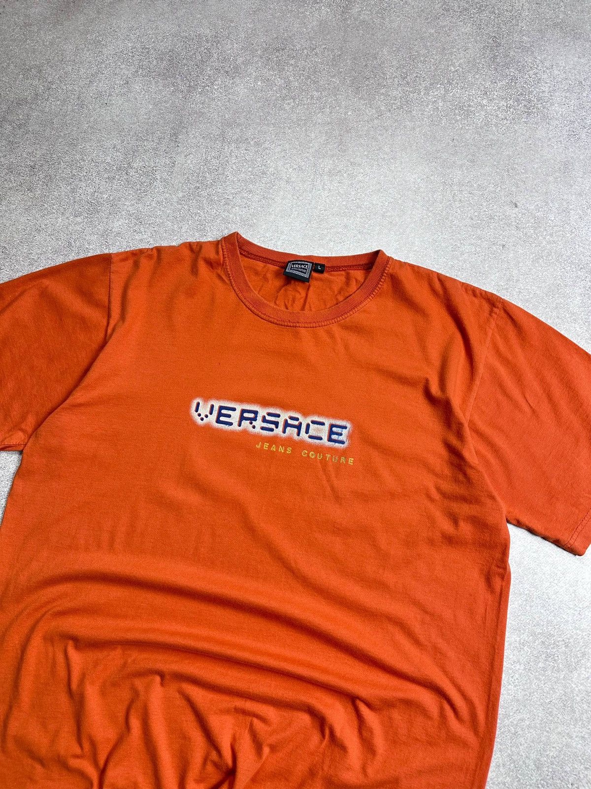 Versace Jeans Couture Vintage 90s Versace Pixel Logo Bpxy T-shirt L Size US L / EU 52-54 / 3 - 2 Thumbnail
